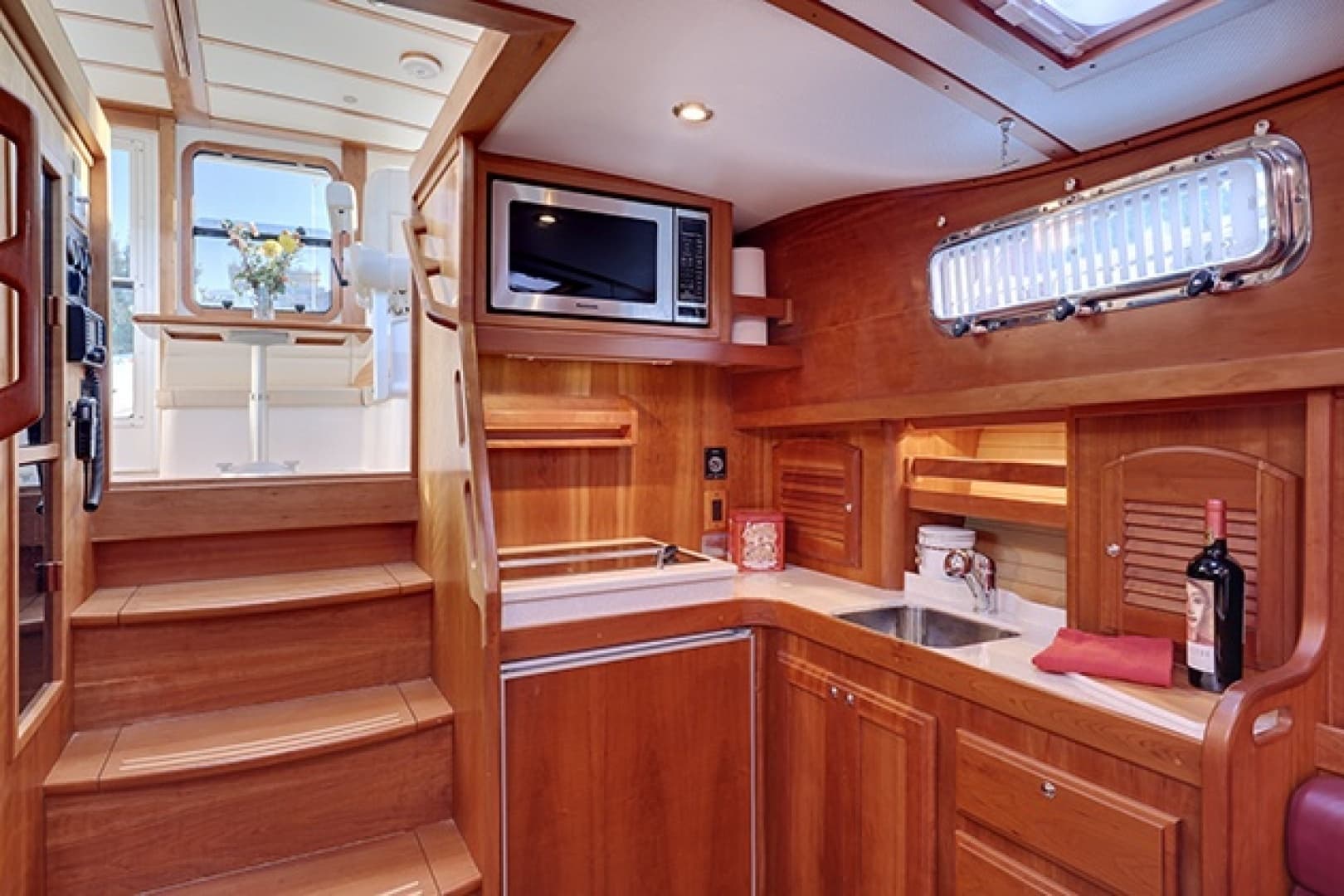 2005 Sabre 42 Express - Image 14