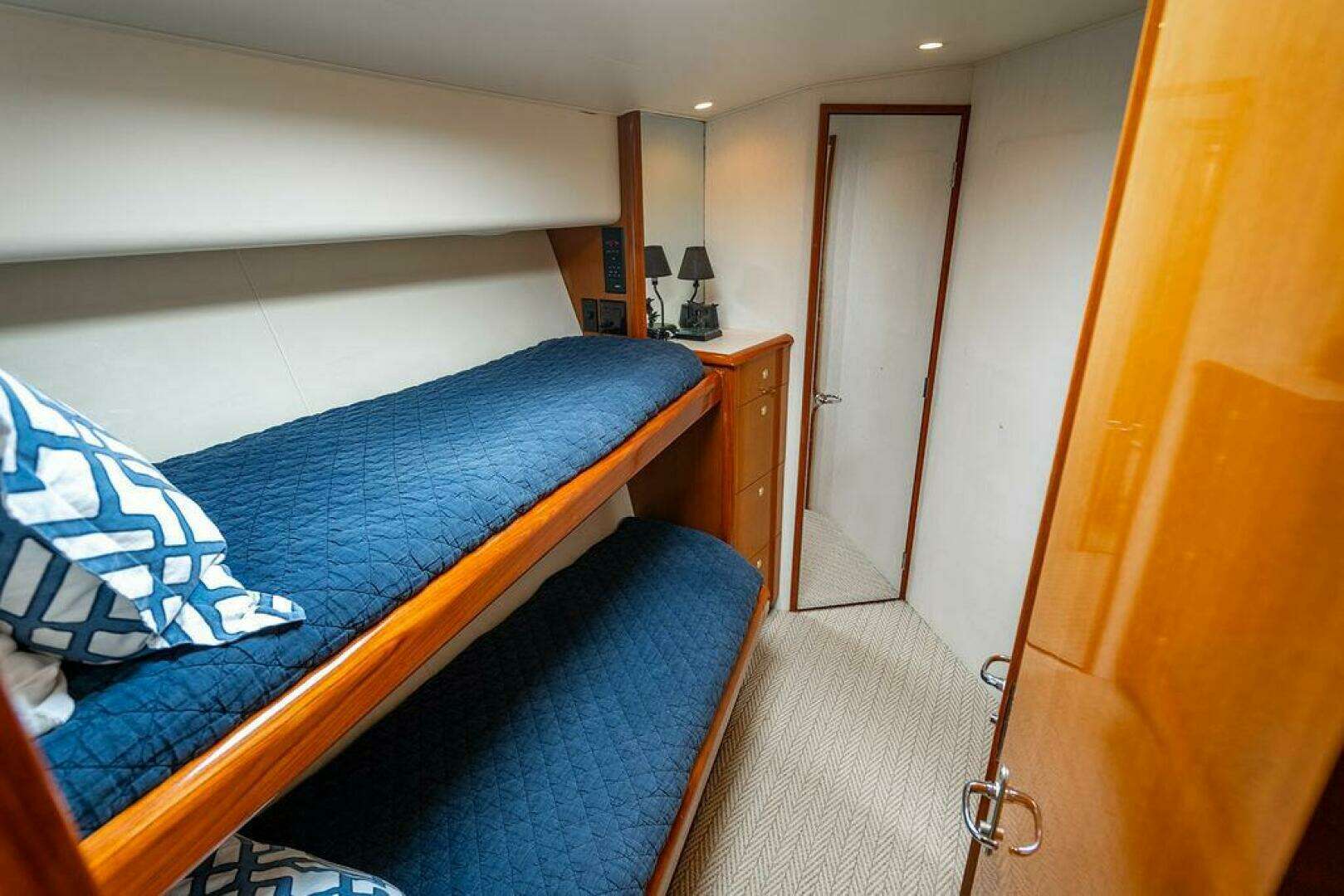 1999 Viking 55 Convertible - Image 115