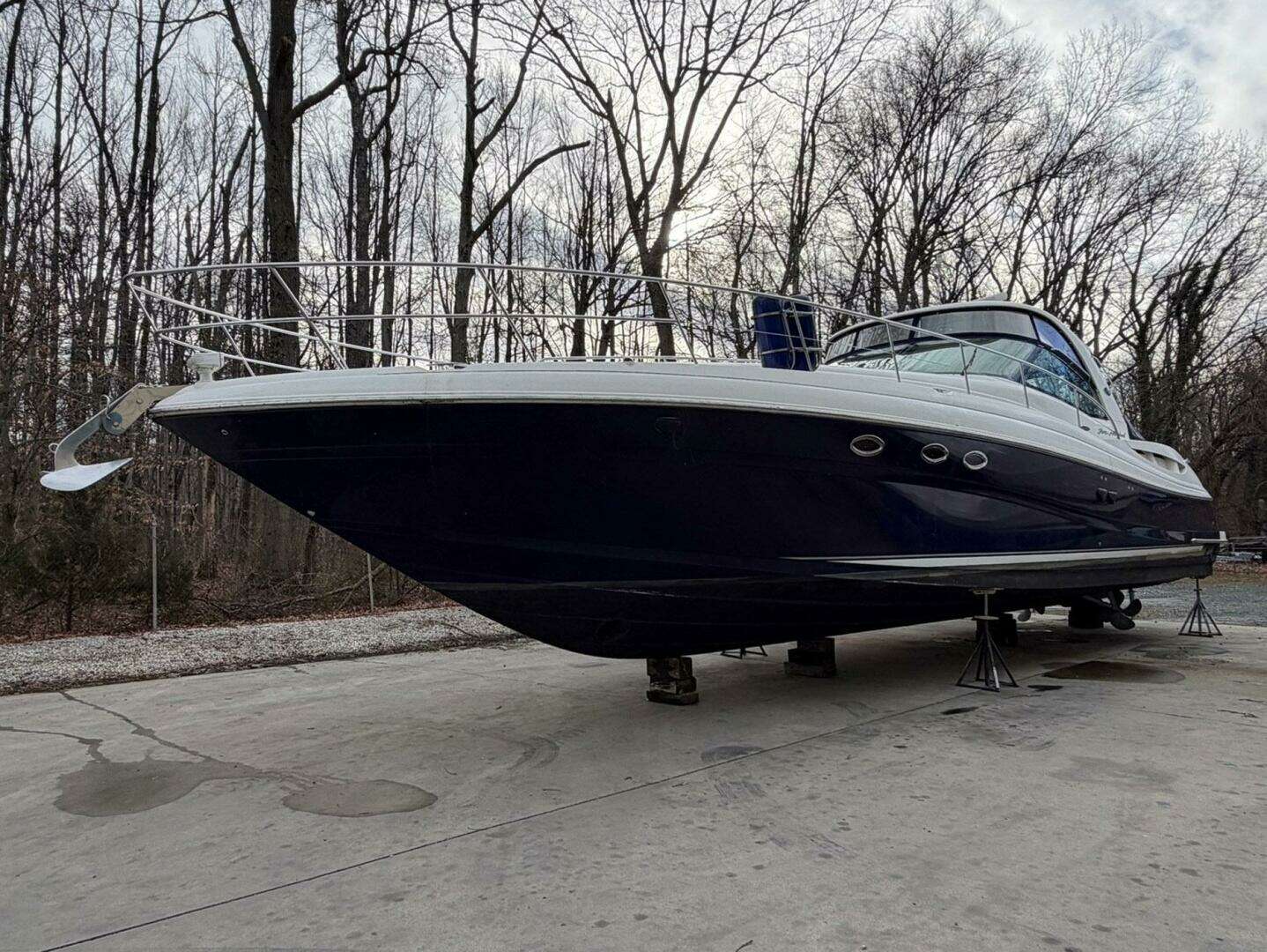 2004 Sea Ray 500 Sundancer - Image 3