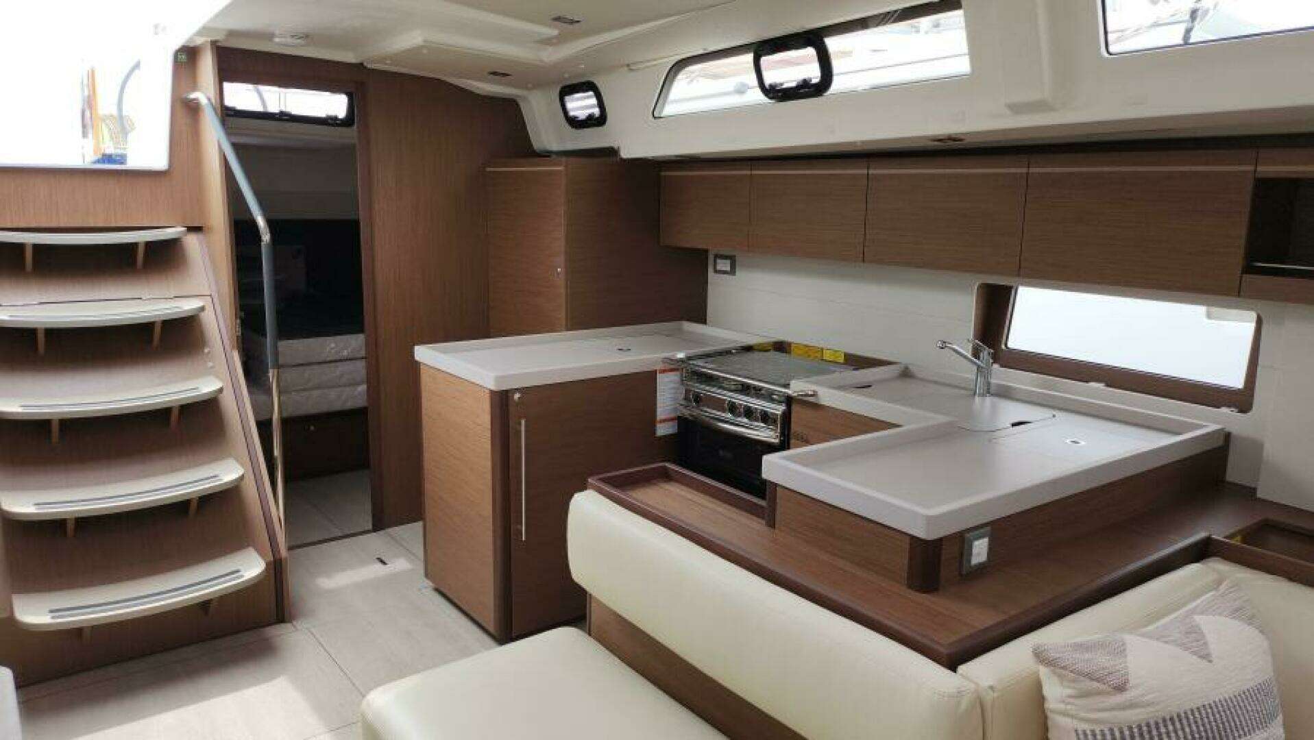2024 Beneteau Oceanis 51.1 - Image 4