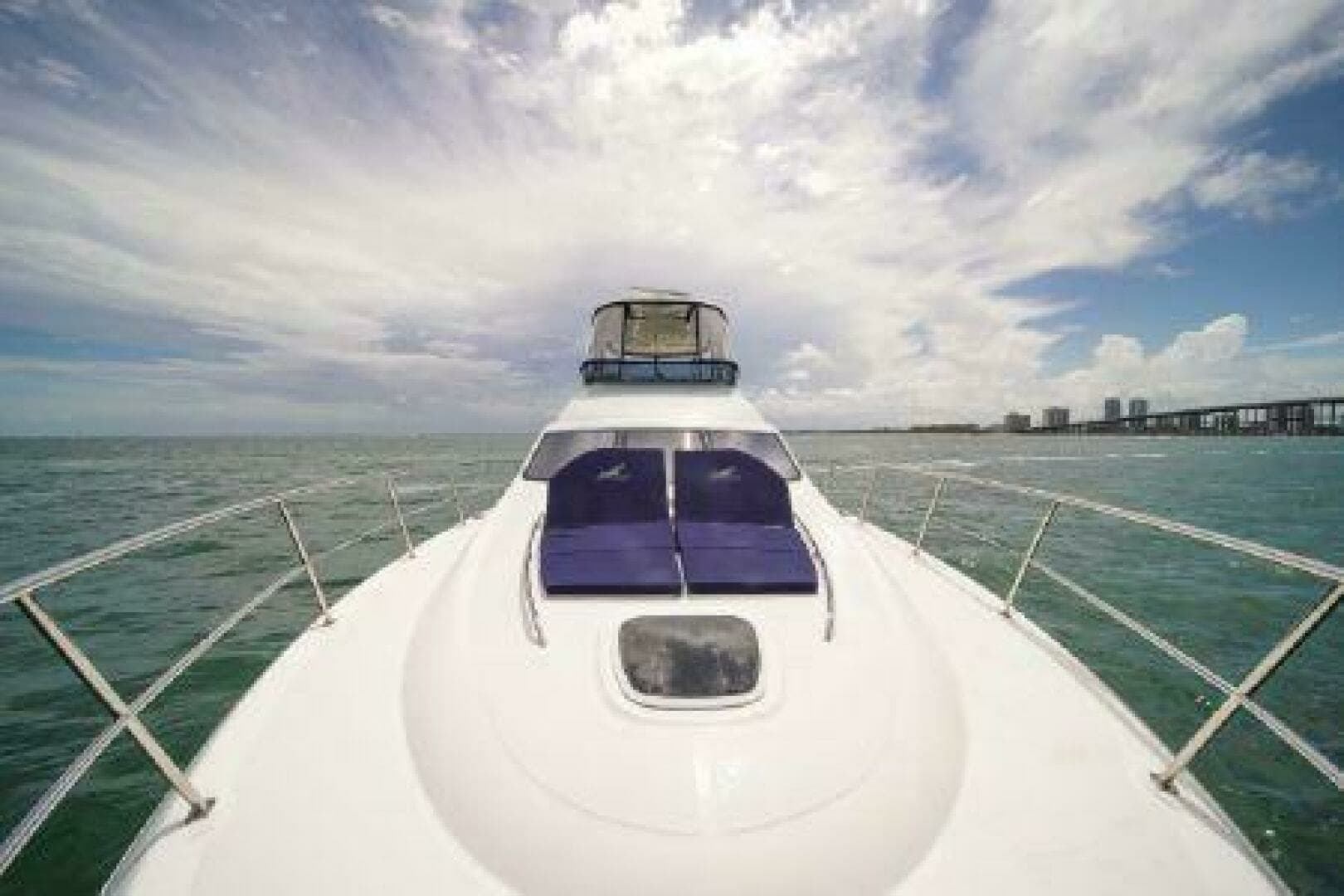 2007 Sea Ray 520 Sedan Bridge - Image 16