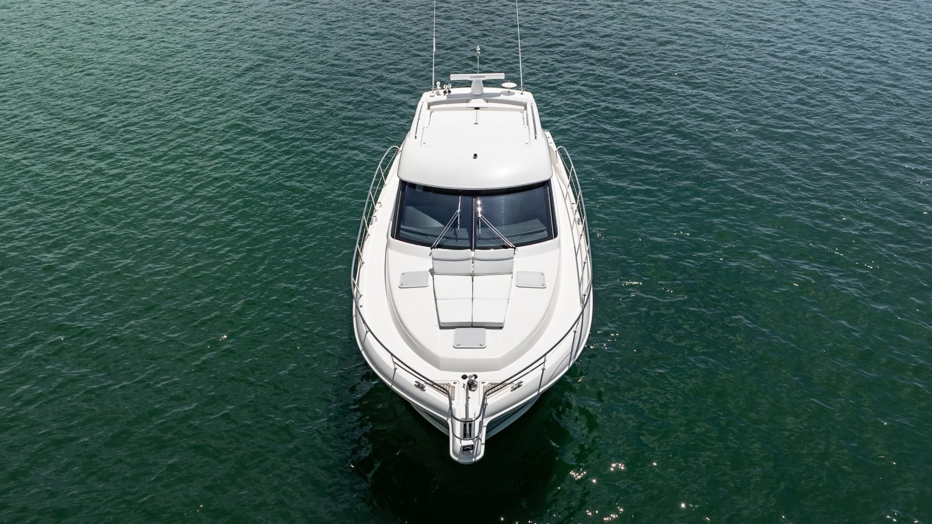 2016 Riviera 5000 Sport Yacht - Image 12
