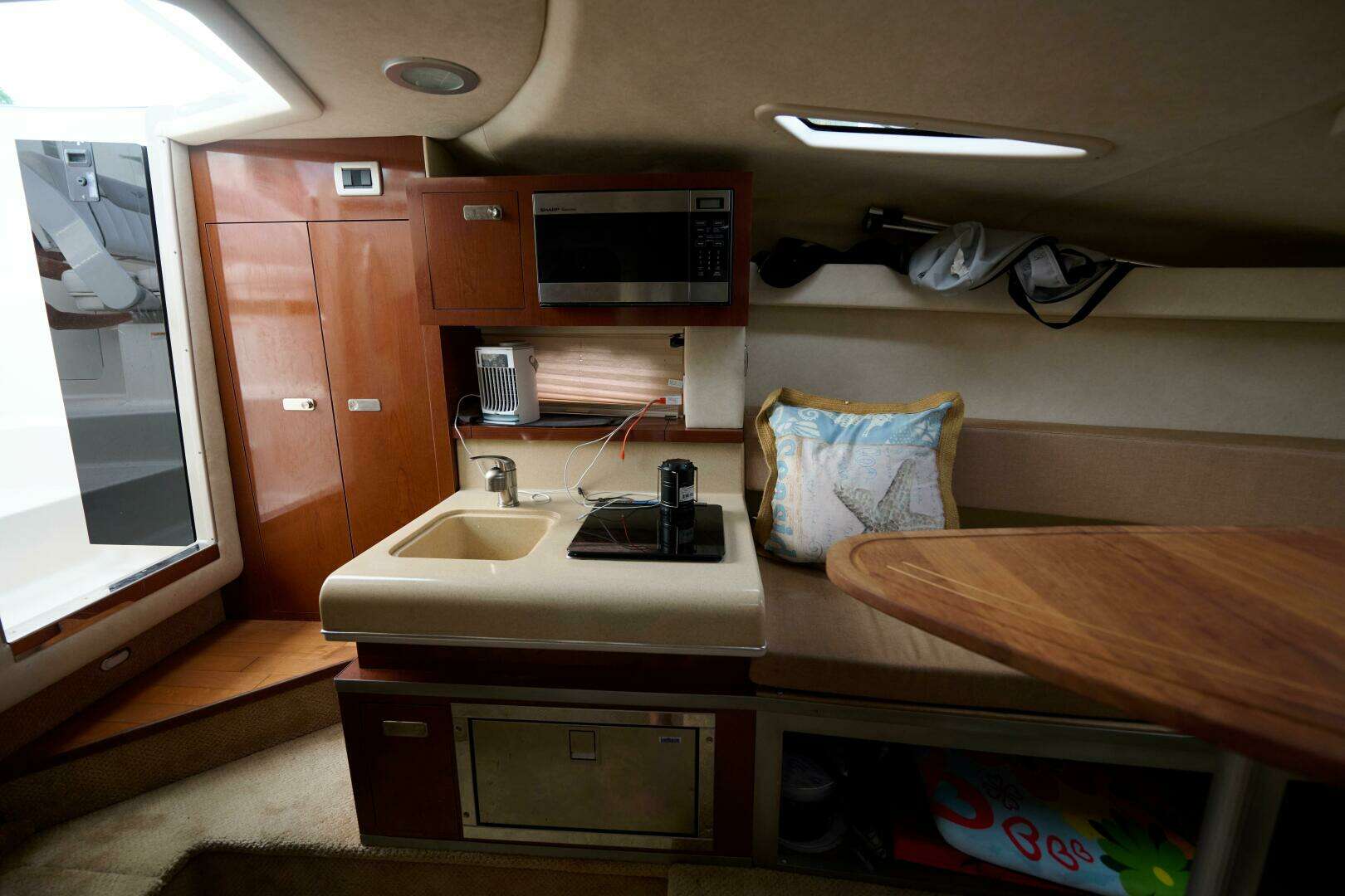 2011 Sea Ray 260 Sundancer - Image 14