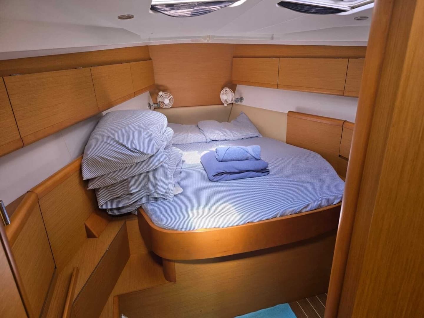 2010 Jeanneau 44I - Image 15