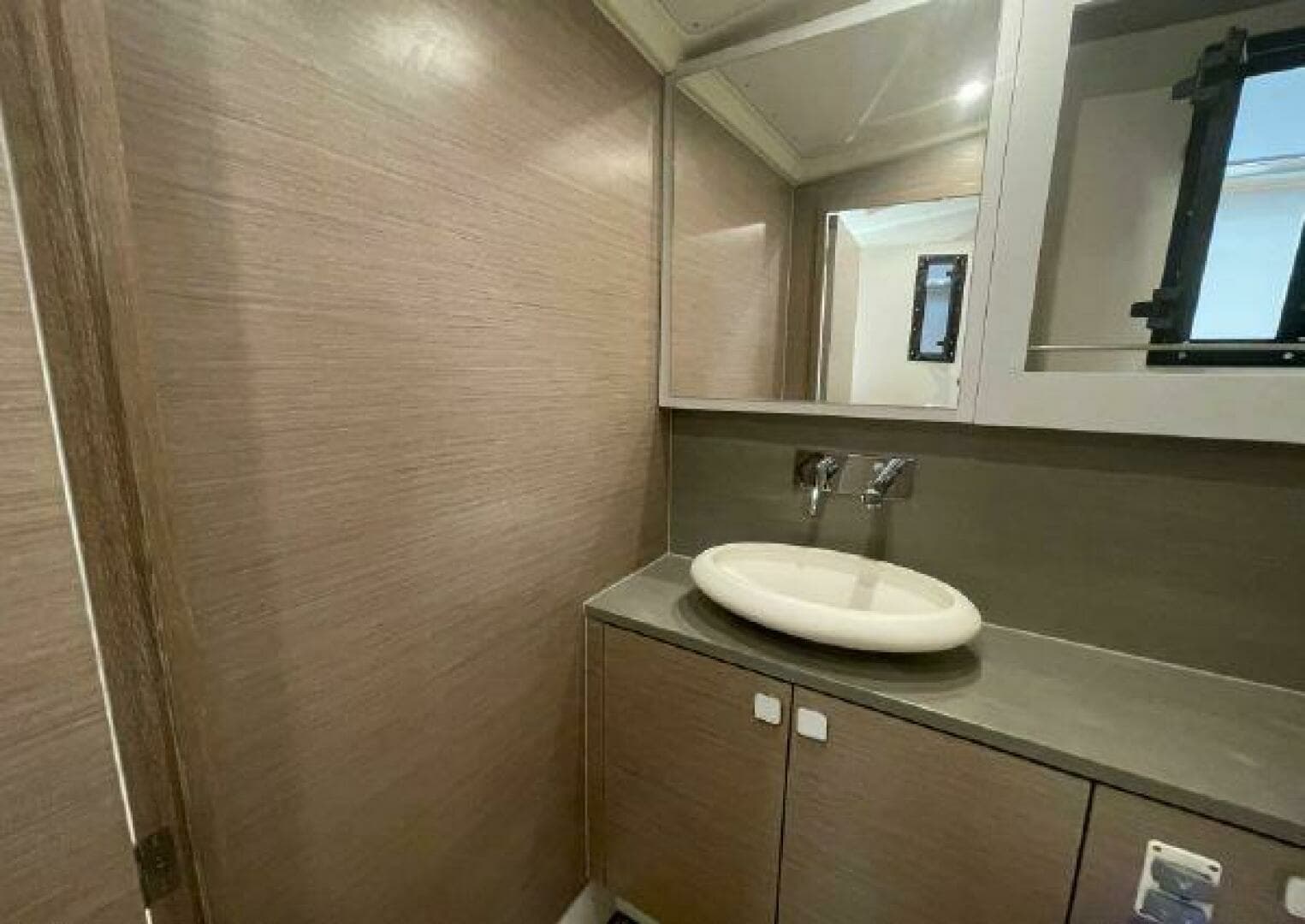 2023 Fjord 38 xpress - Image 17