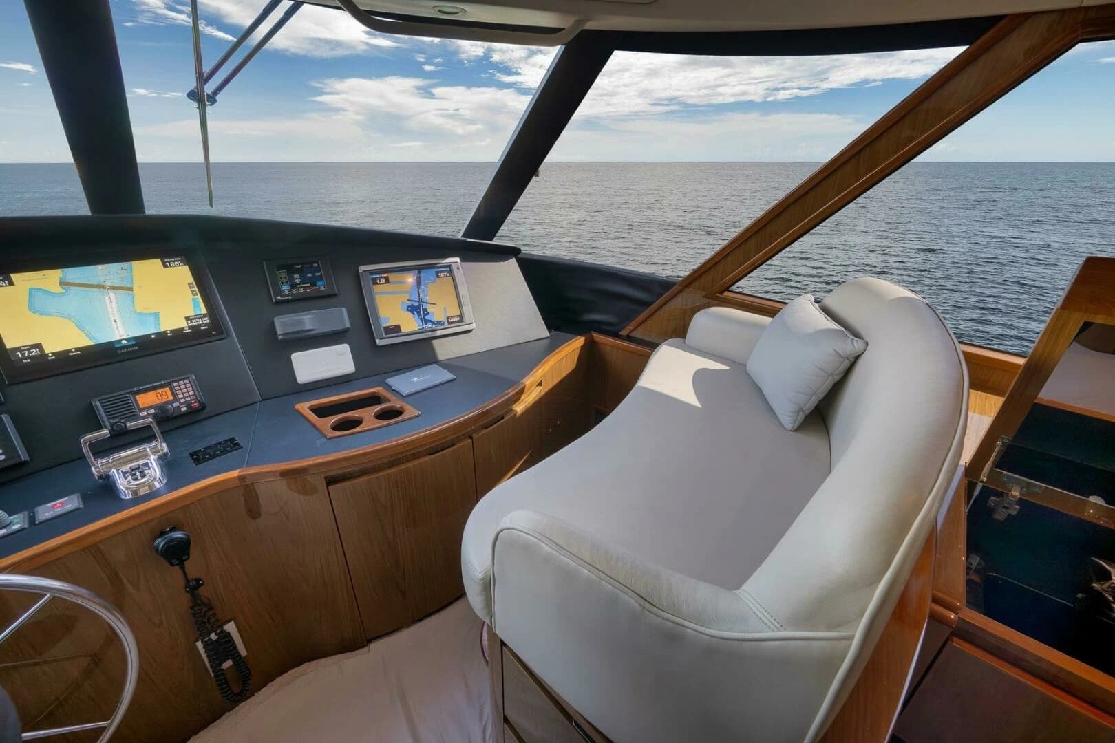 2011 Viking 76 Enclosed Bridge - Image 68
