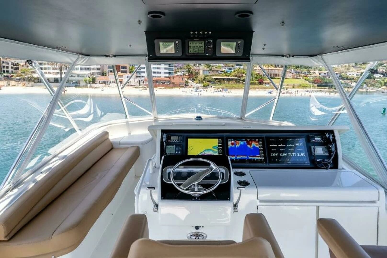 2004 Hatteras 54 Convertible - Image 2