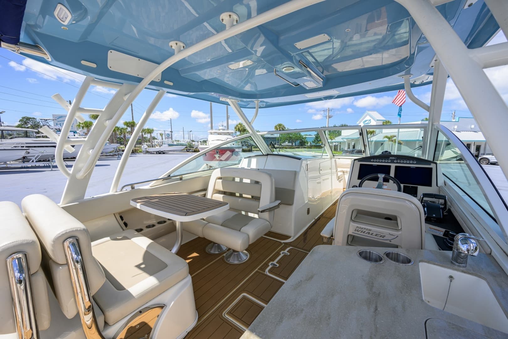 2023 Boston Whaler Vantage - Image 35