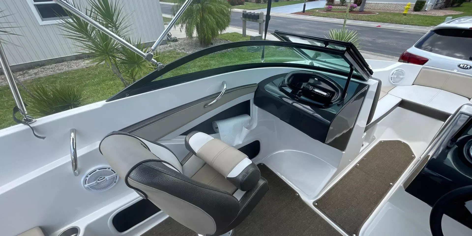 2015 Sea Ray 190 Sport - Image 15