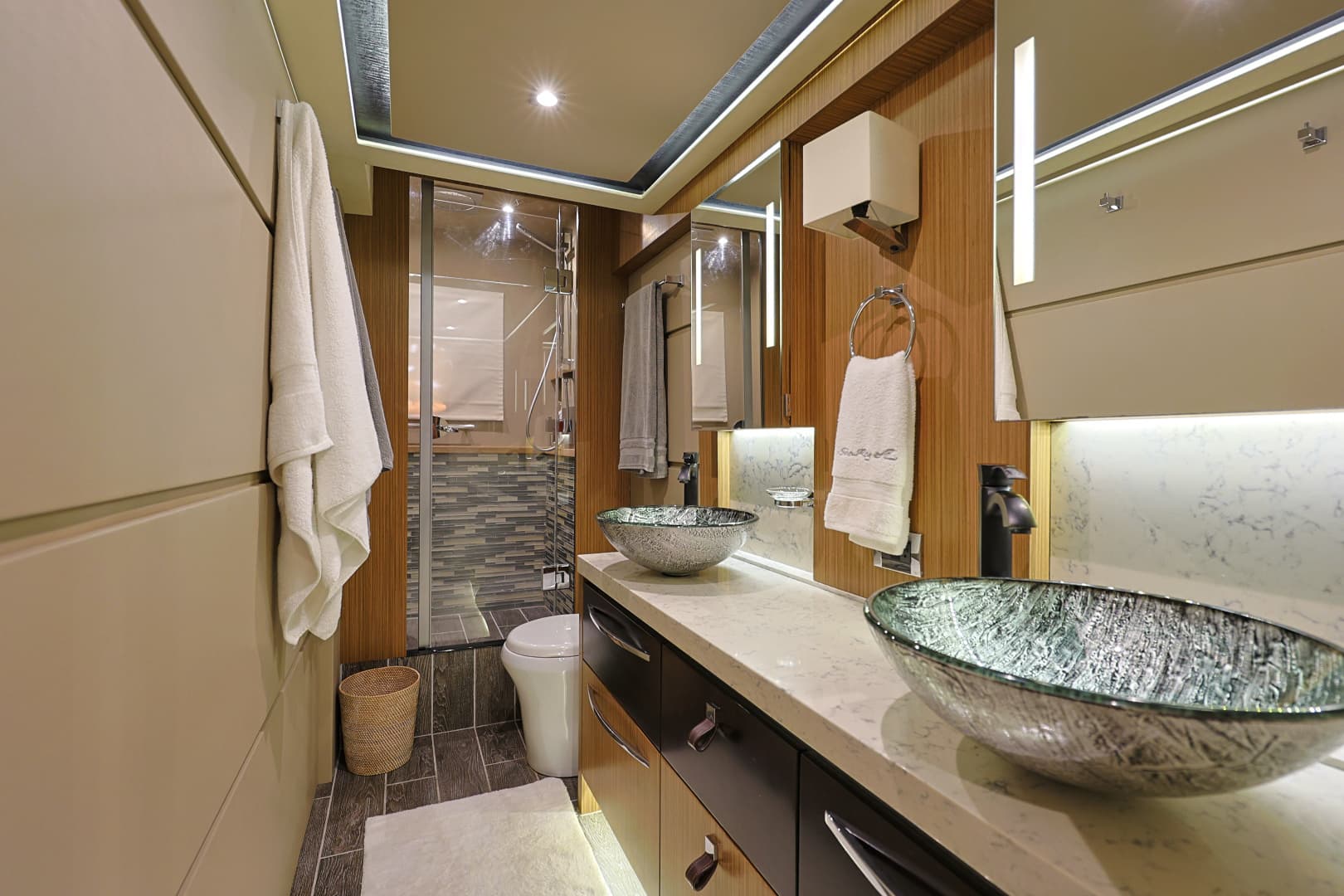 2017 Sea Ray L650 Fly - Image 45