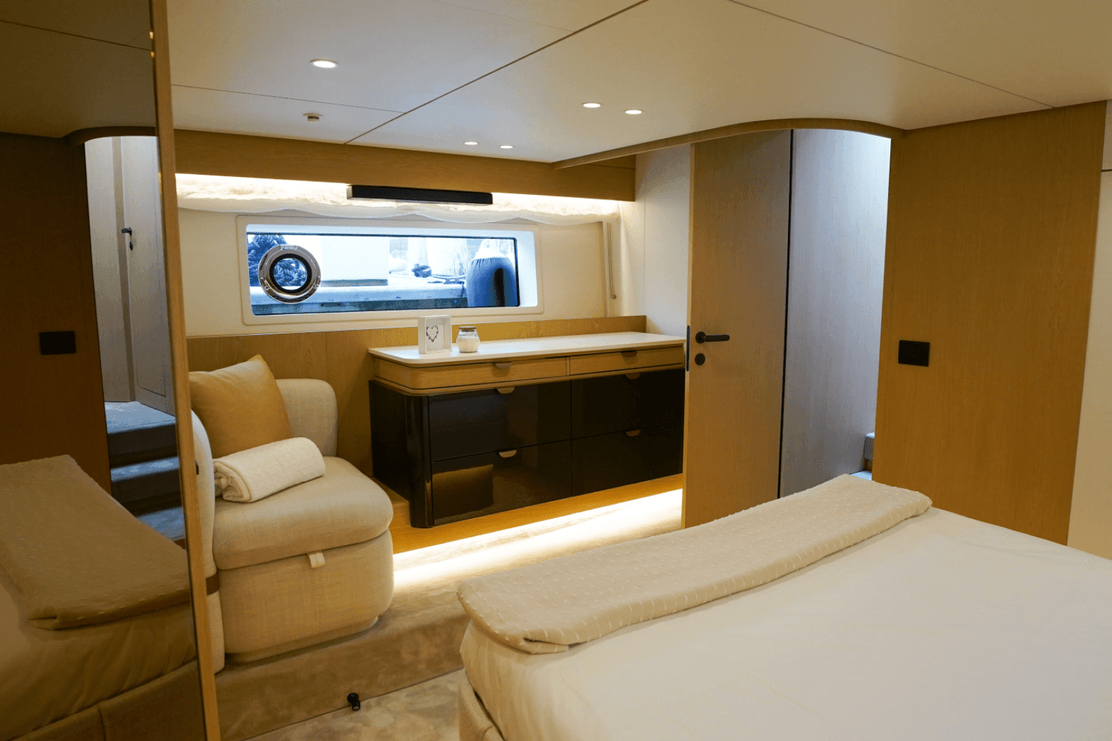 2026 Azimut Fly 62 - Image 40