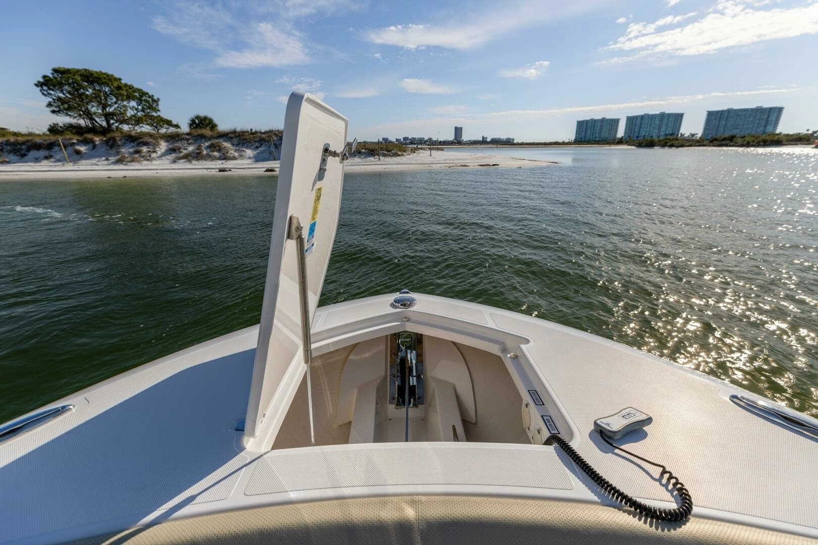 2019 Pursuit S 368 - Image 19