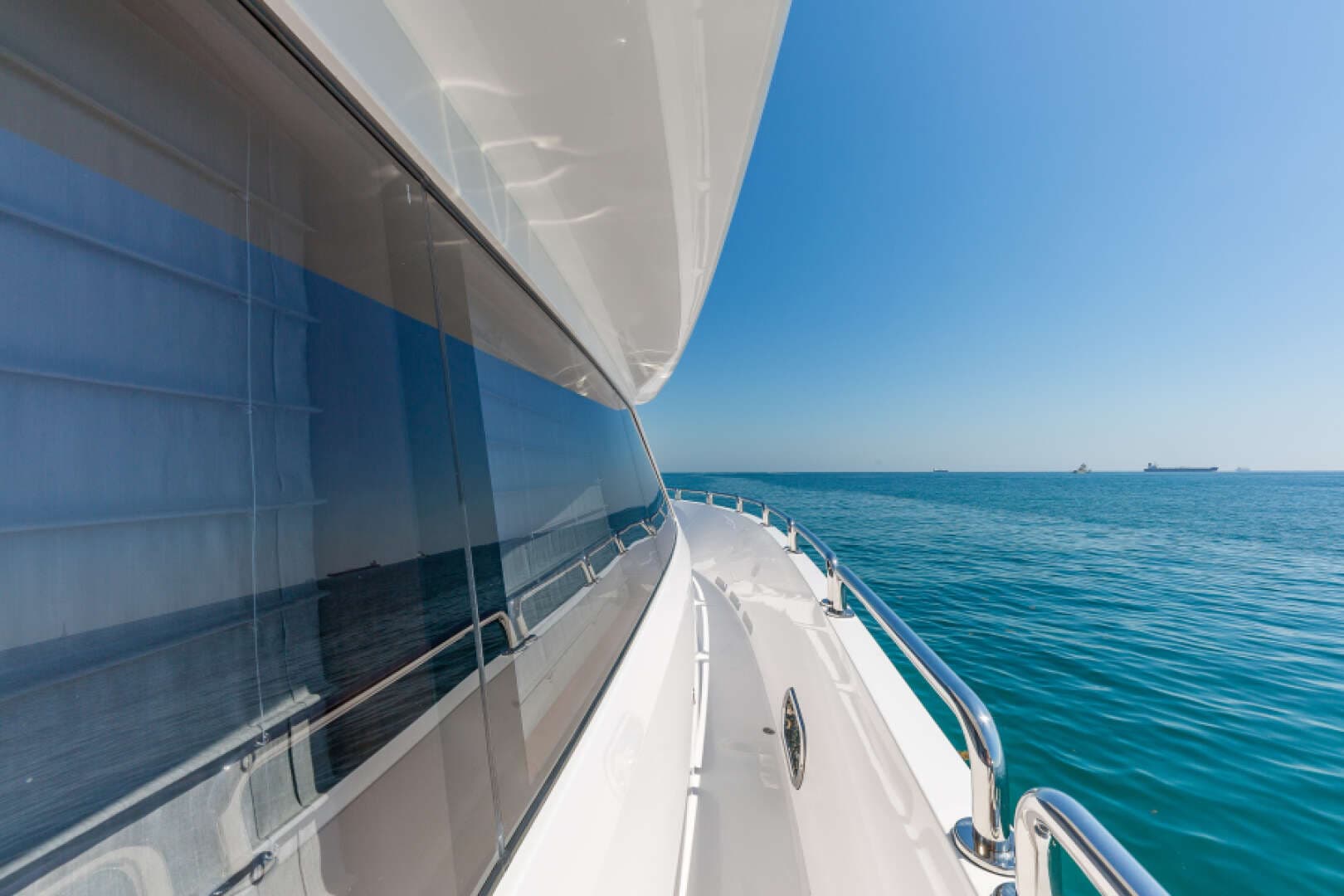 2018 Hargrave Raised Pilothouse - Image 5