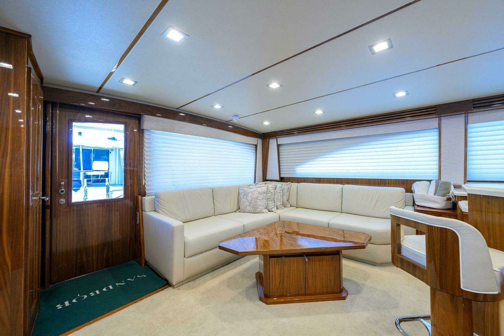 2021 Viking 72 Convertible - Image 3
