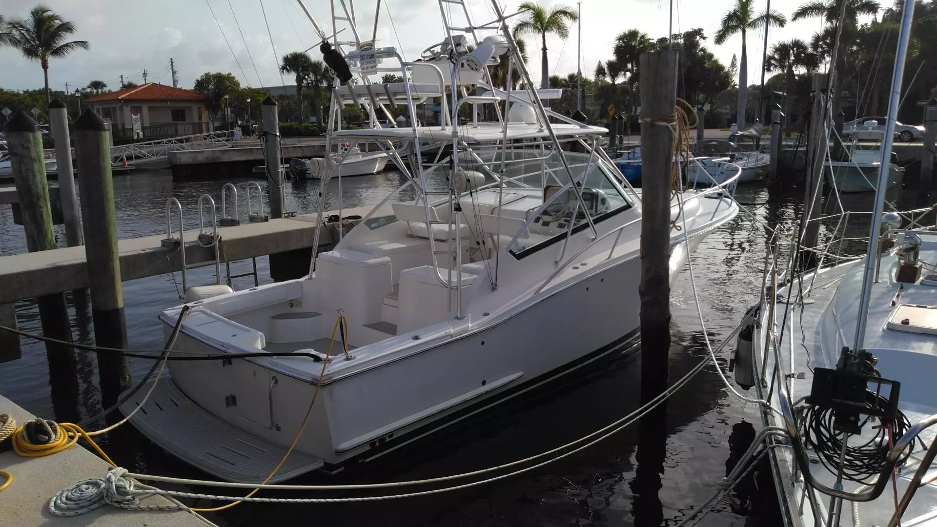 2007 Luhrs 31 Open - Image 2