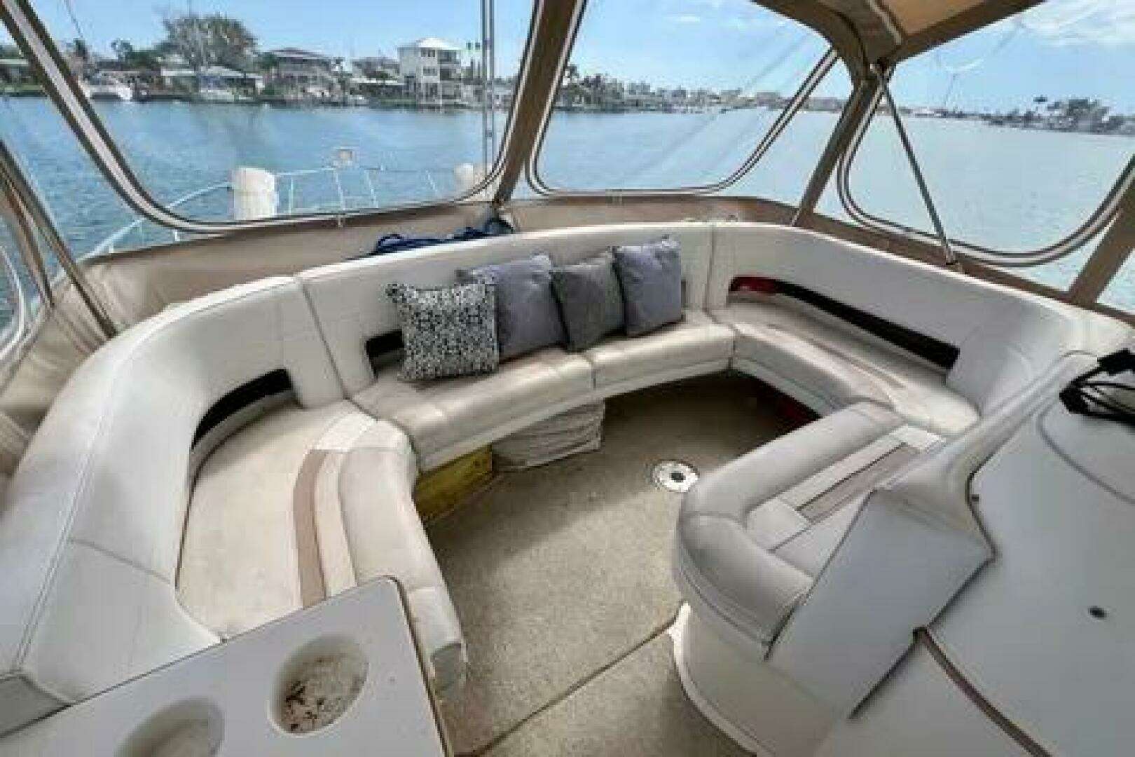 1996 Cruisers Yachts 4285 Express Bridge - Image 24