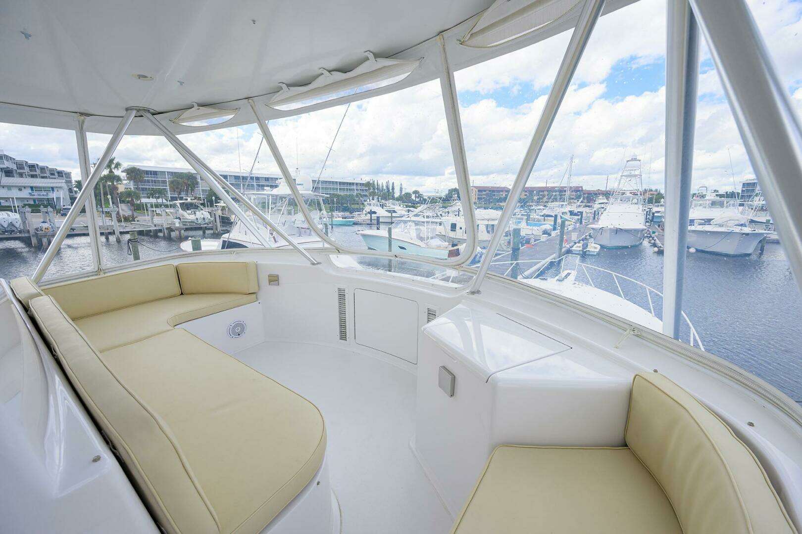 2004 Viking 56 Convertible - Image 21