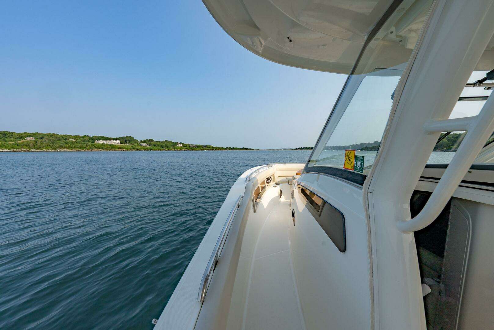 2019 Boston Whaler 350 EX Realm - Image 12