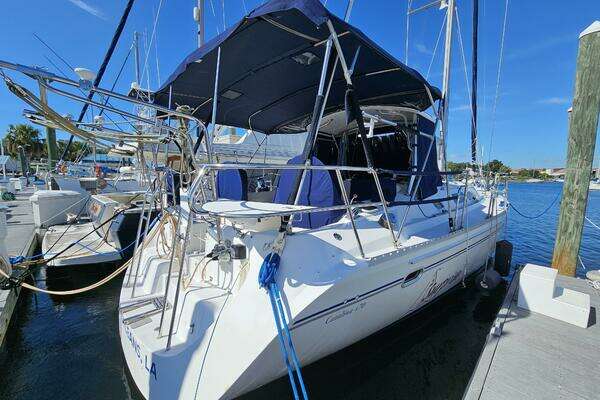 2001 Catalina 470 - Image 1