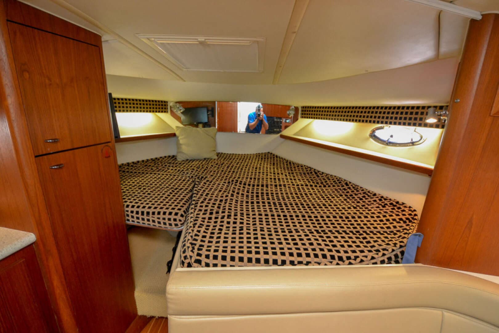 2003 Tiara Yachts 3100 Open LE - Image 20