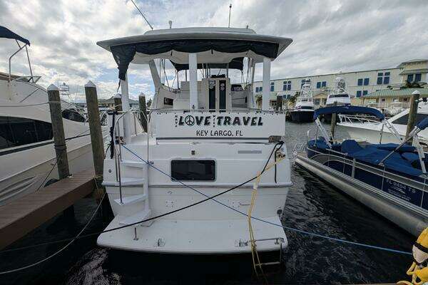 1994 Carver 370 AFT CABIN