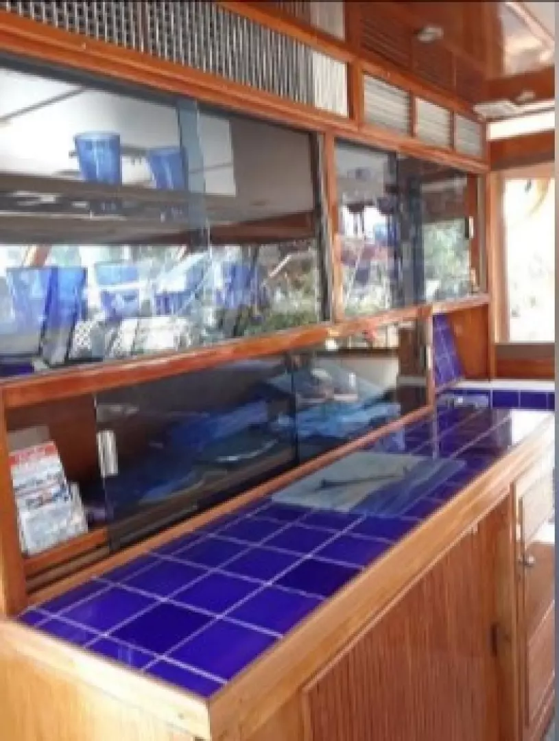 1965 Burger Cockpit Flybridge Motor Yacht - Image 20