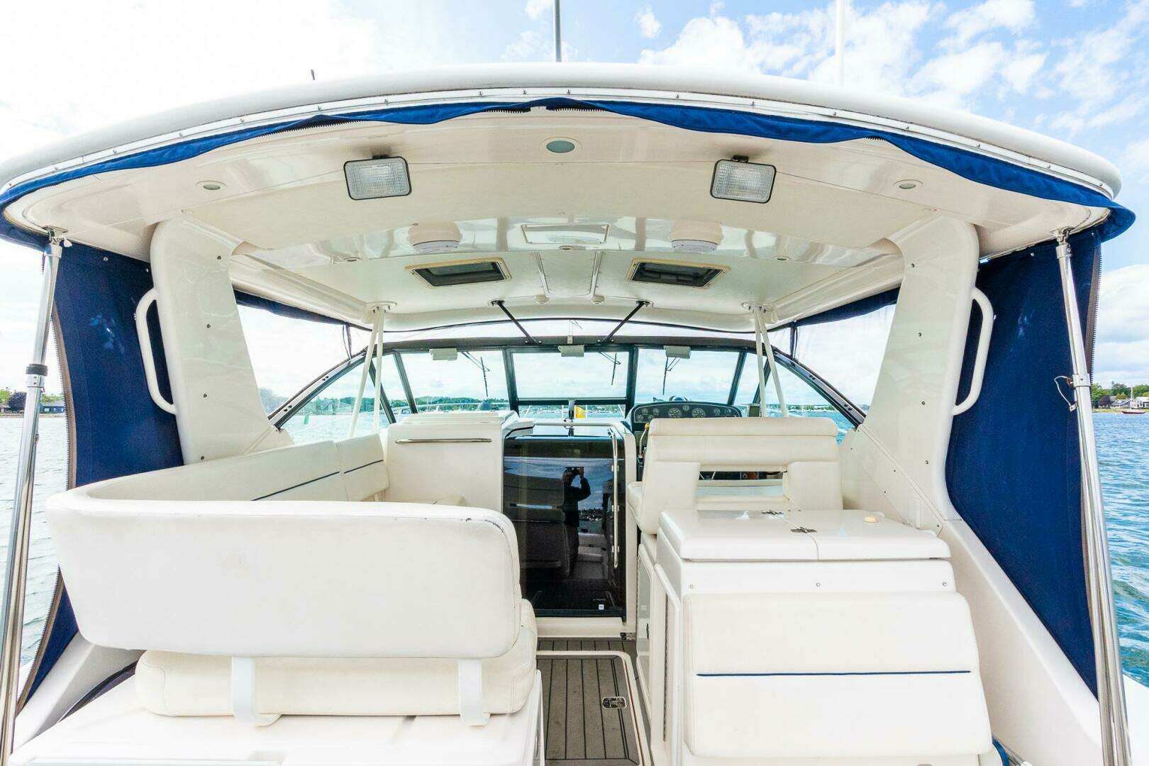 2002 Tiara Yachts 35 Open - Image 4