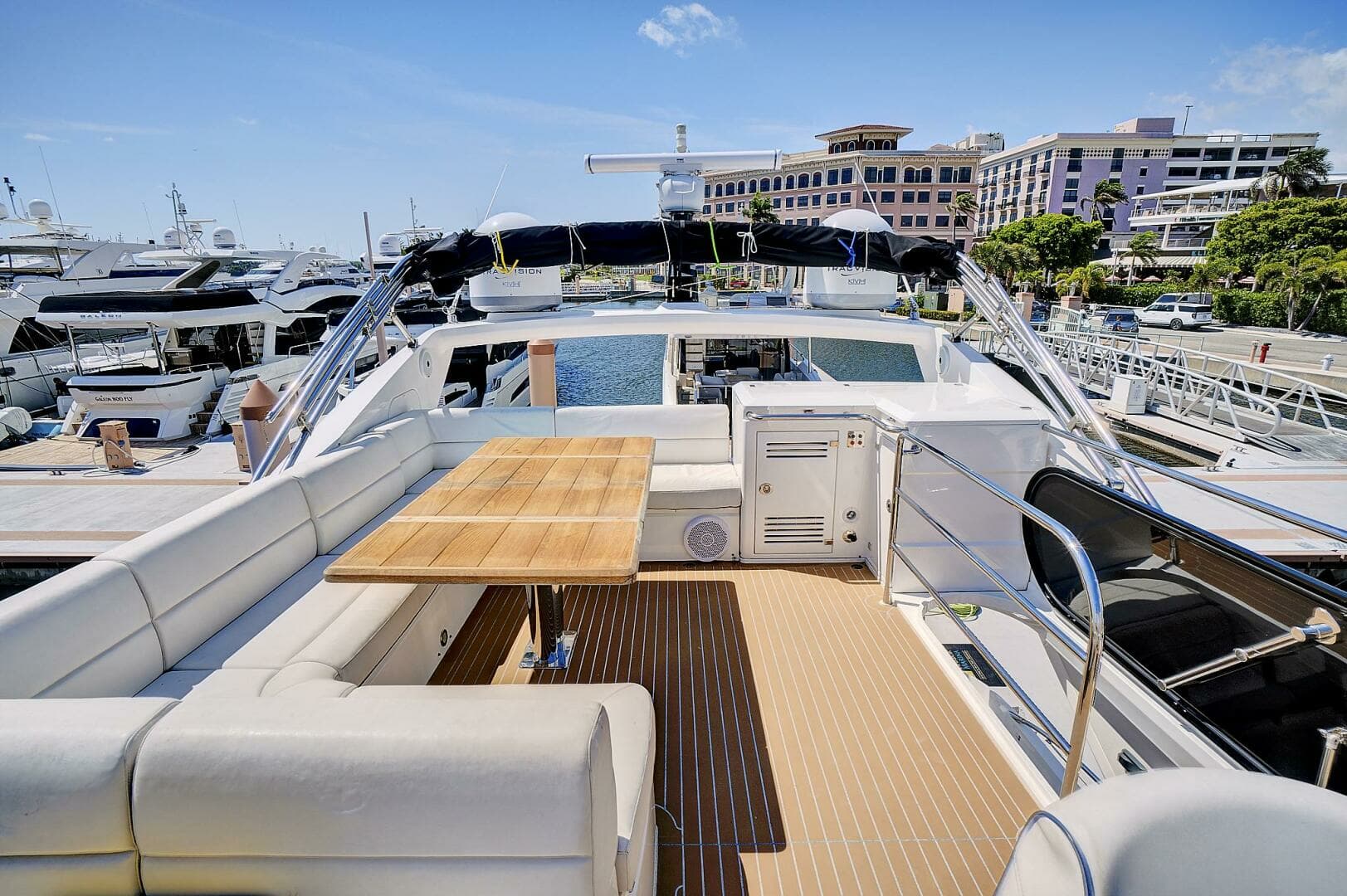 2017 Sunseeker 68 Sport Yacht - Image 20