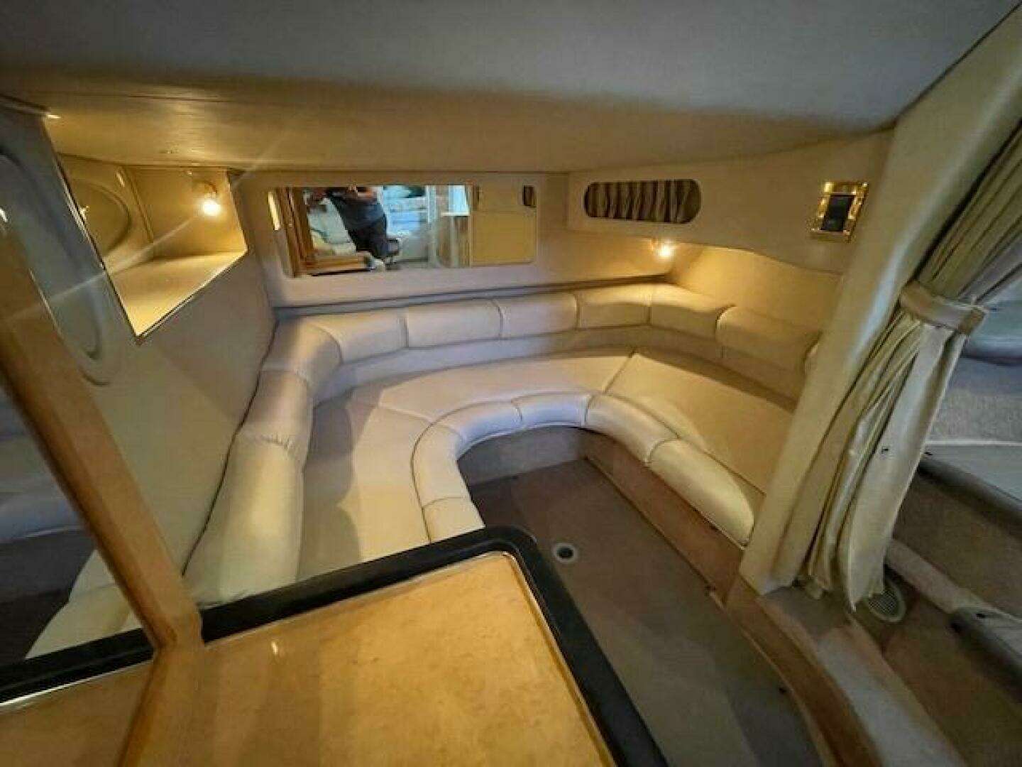 1998 Sea Ray 370 Sundancer - Image 28