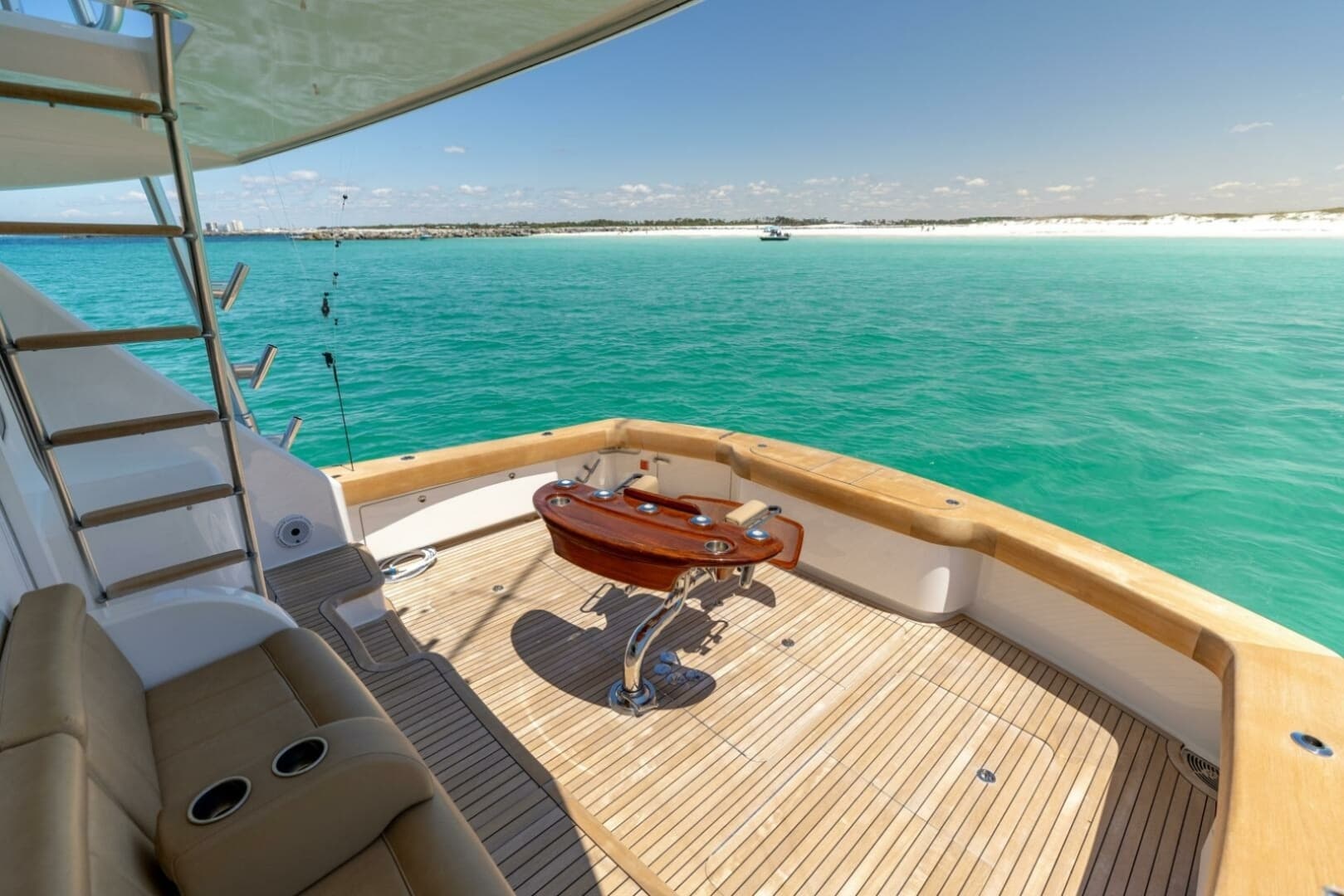 2015 Viking 62 Convertible - Image 34