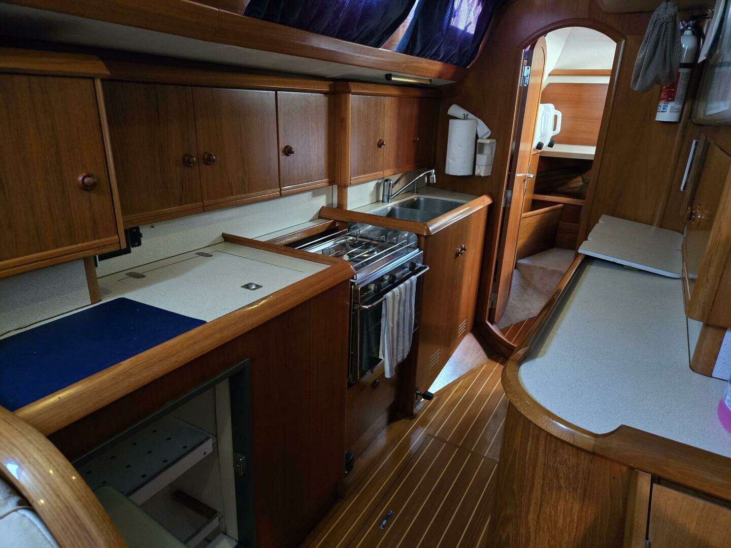 1998 Jeanneau Sun Odyssey 42 Atlantic Cruiser - Image 40