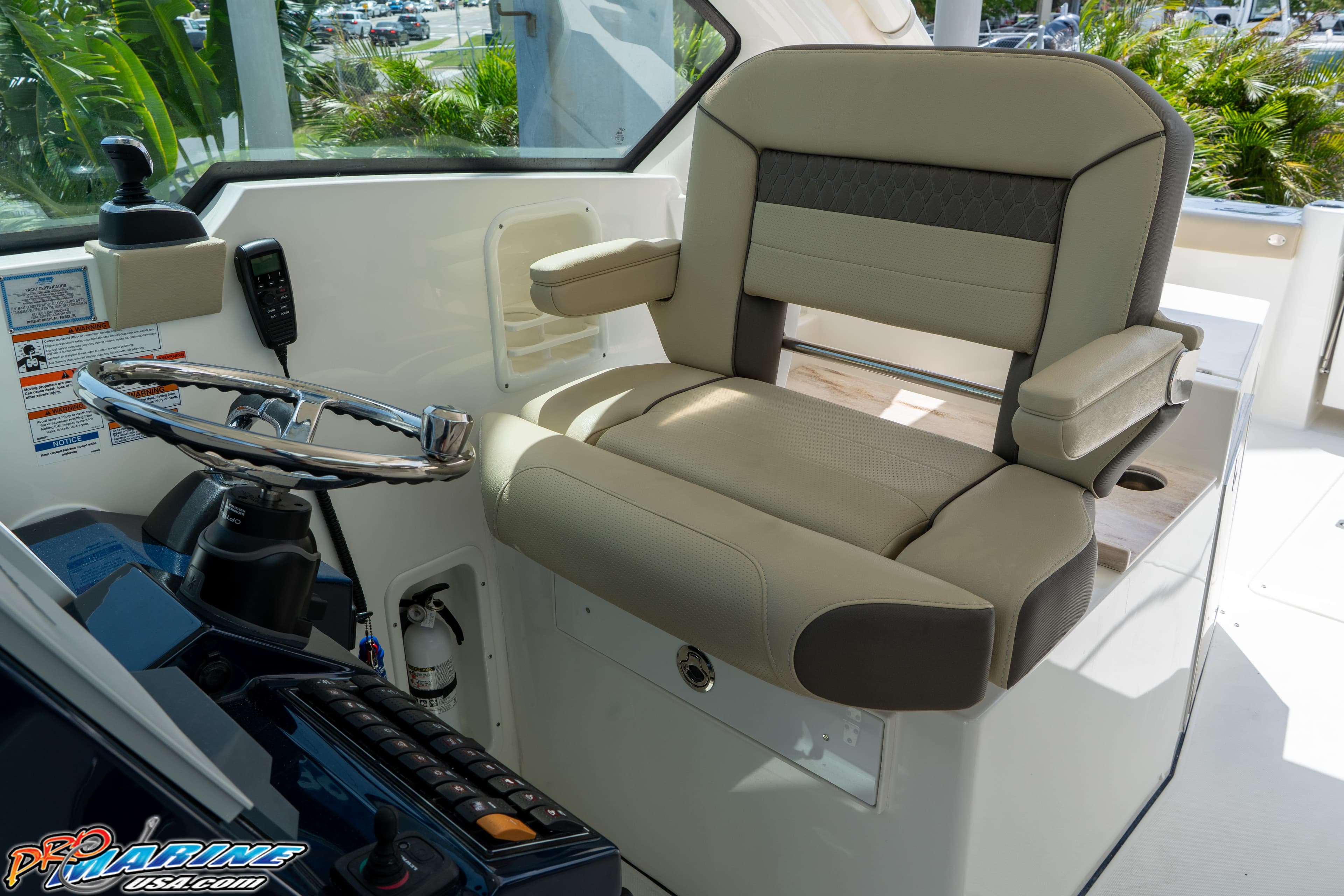2021 Pursuit DC 326 Dual Console - 71