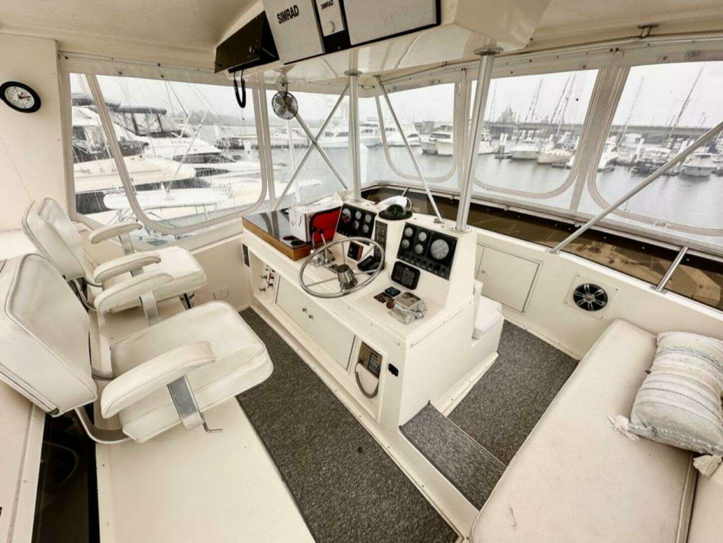1989 Viking 44 Motor Yacht - Image 10