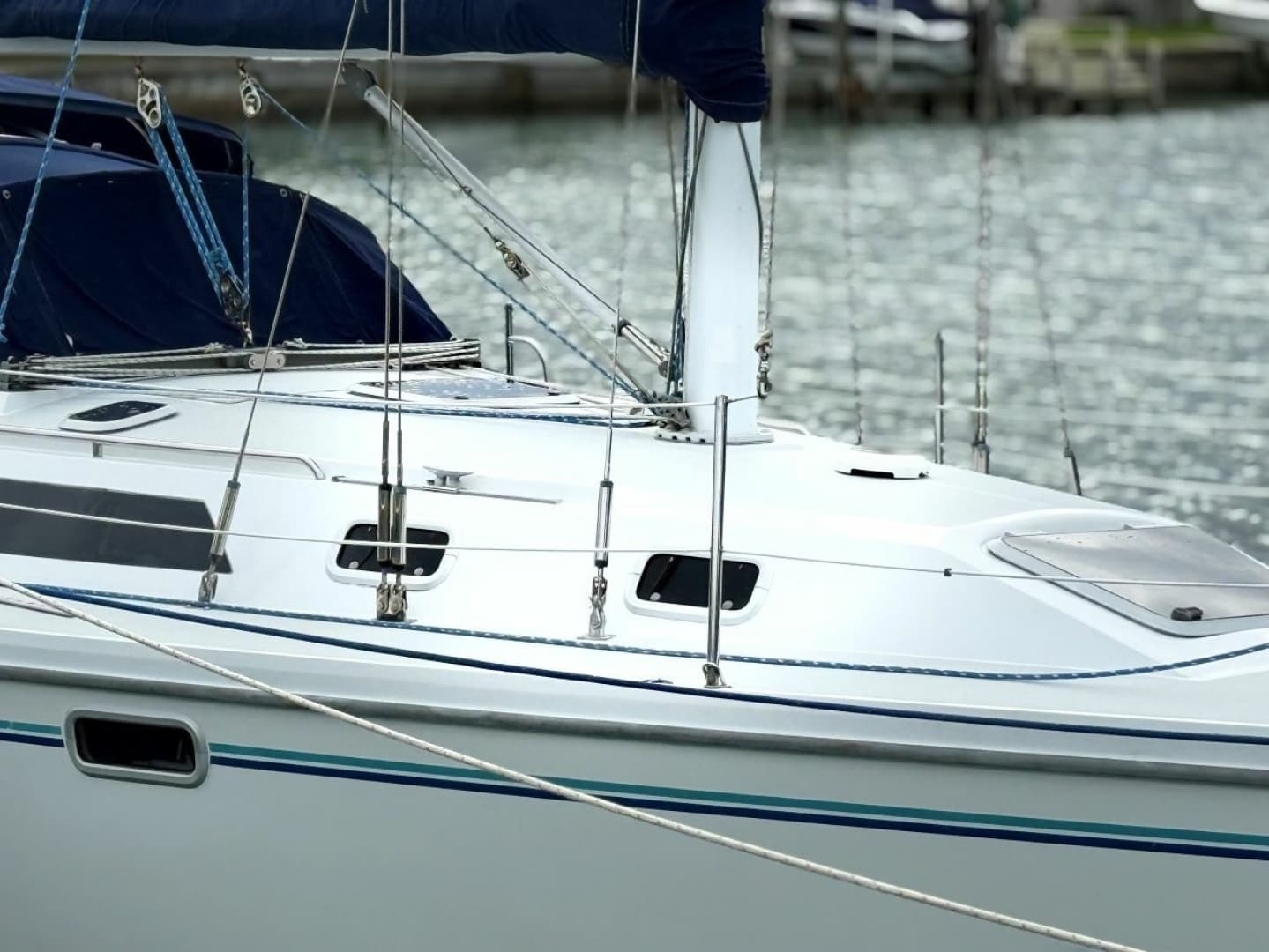 1996 Catalina 320 - Image 34