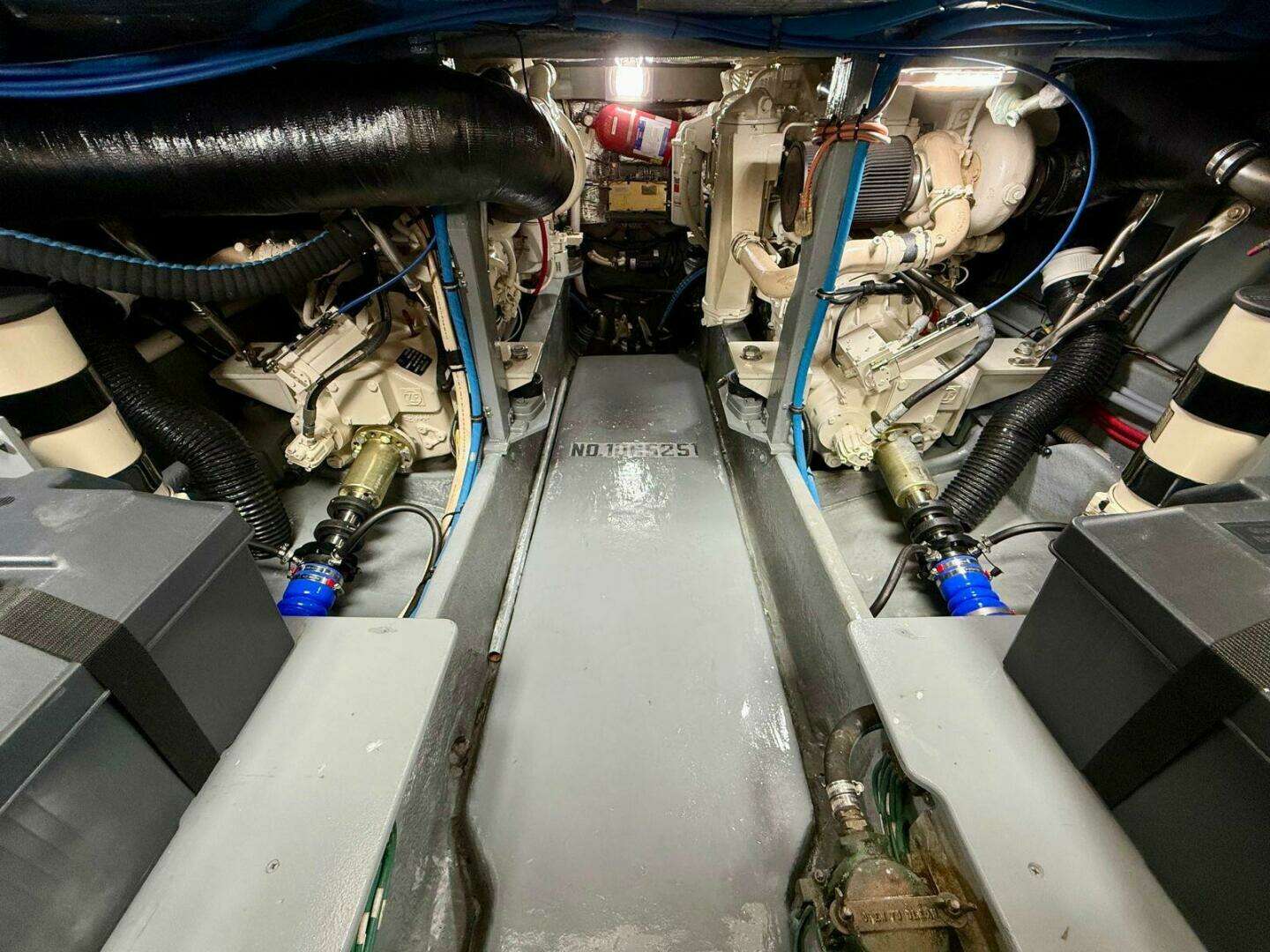 1997 Sea Ray 400 Sedan Bridge - Image 70