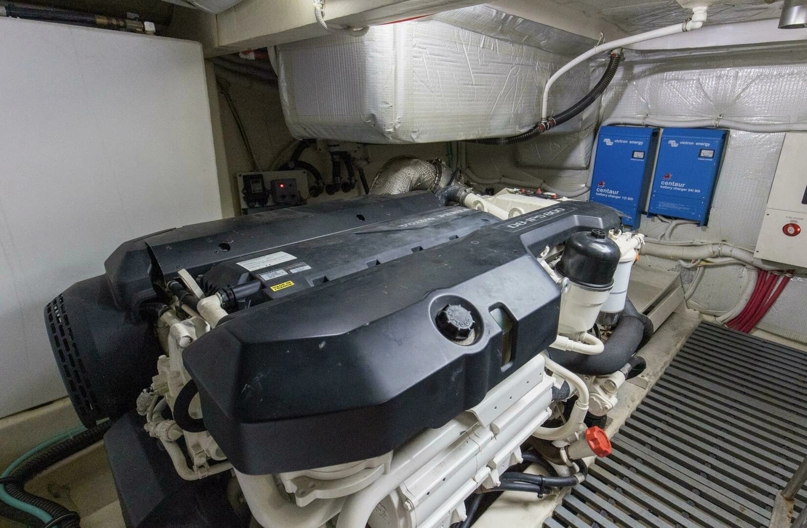 2019 Tiara Yachts C49 Coupe - Image 44