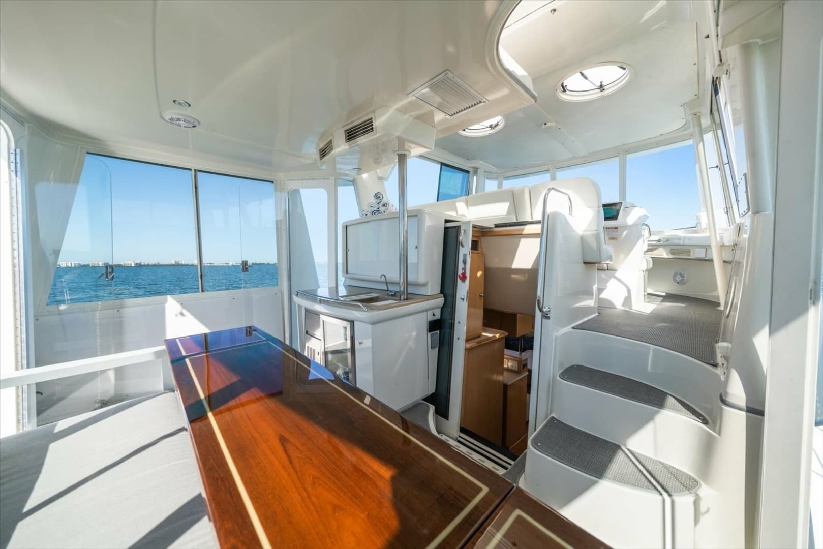 1998 Carver 455 Aft Cabin MY - Image 31
