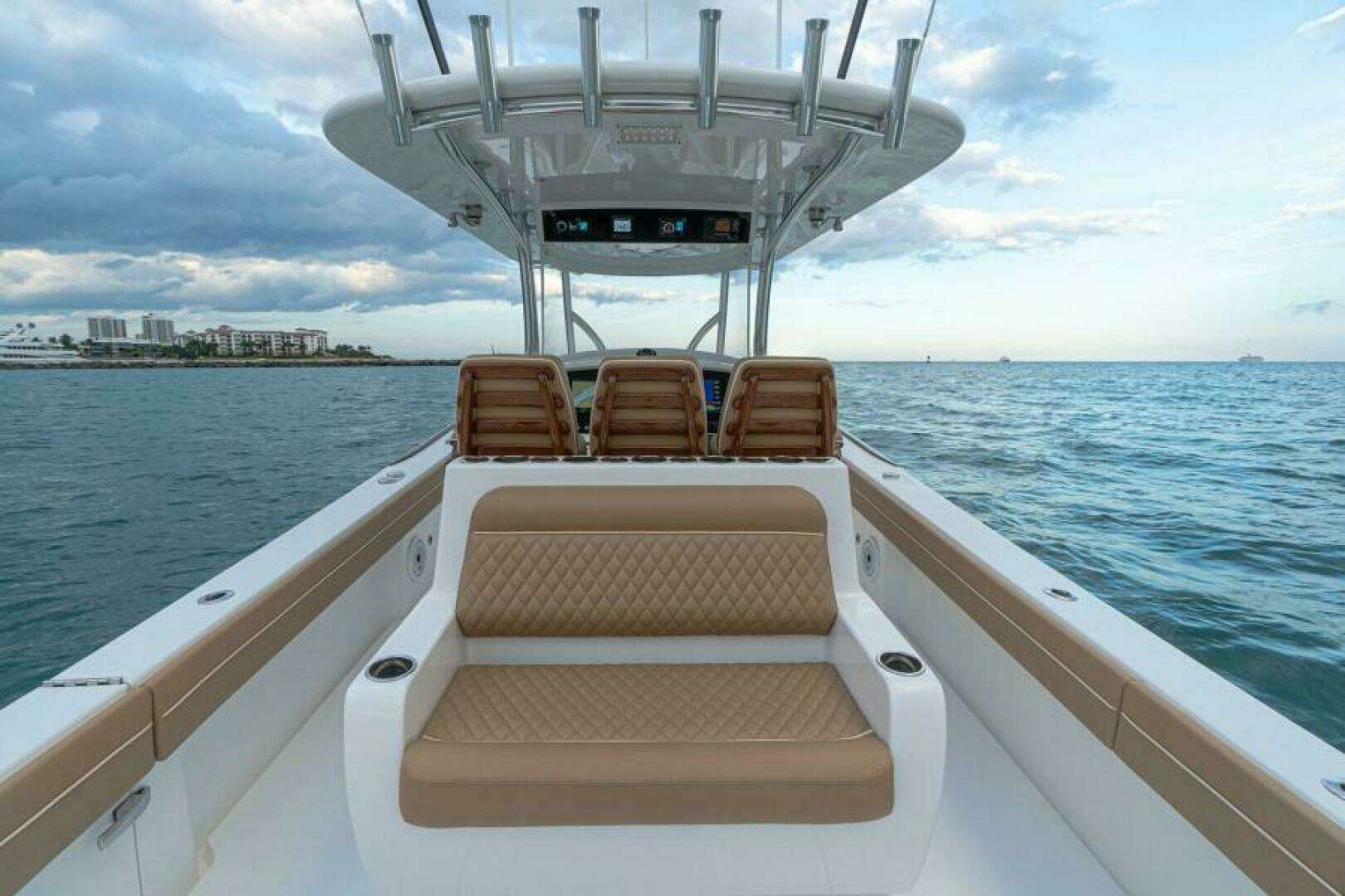 2026 Valhalla Boatworks V-37 - Image 4