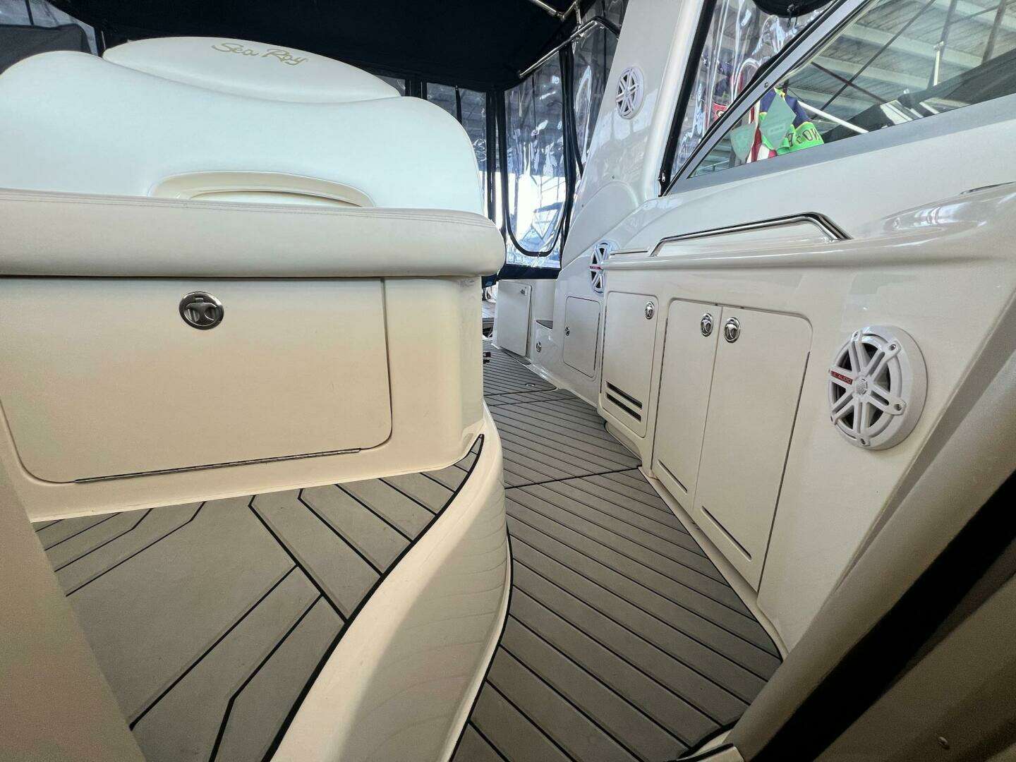 2002 Sea Ray 340 Sundancer - Image 21