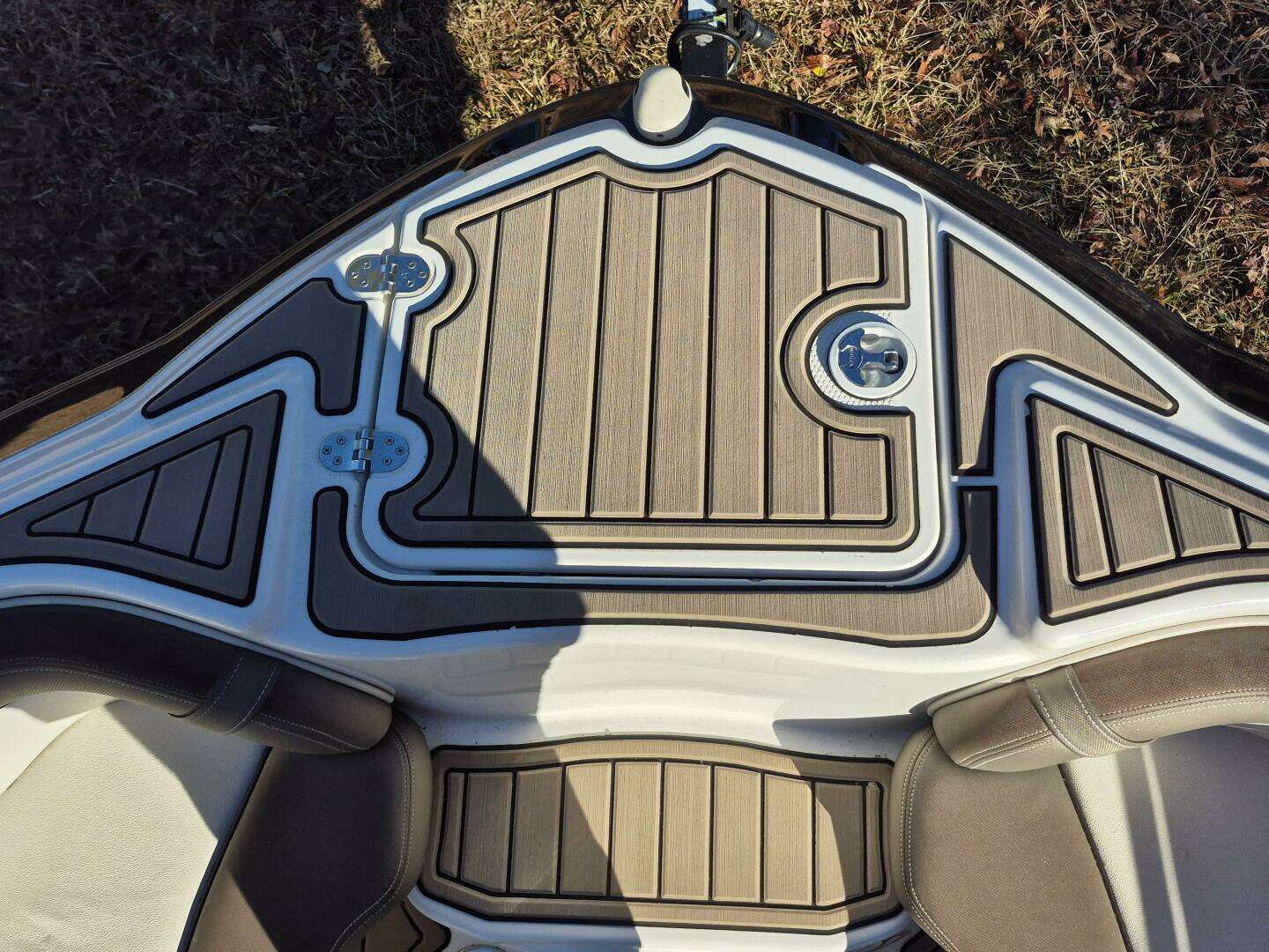 2011 Yamaha Boats 242 Limited S - Image 48