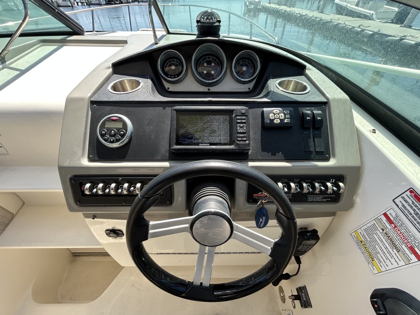 2014 Sea Ray — - Image 24