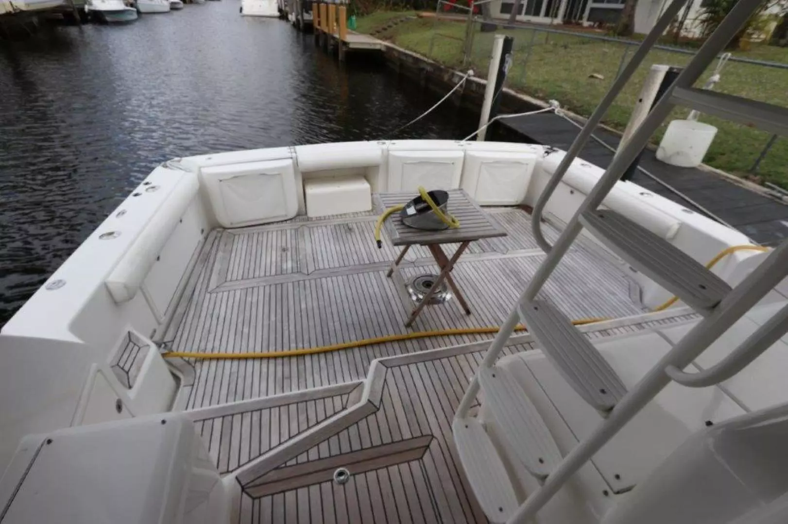 2004 Riviera Enclosed Flybridge - Image 25