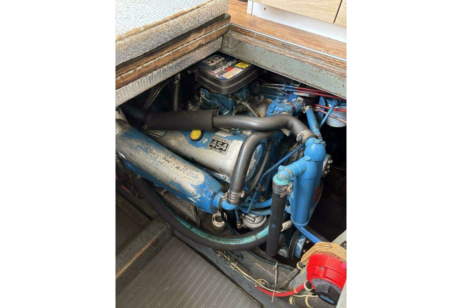 1969 Chris-Craft 35 Commander - Image 24