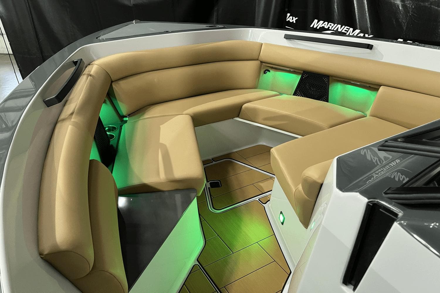 2024 Aviara AV32 - 36
