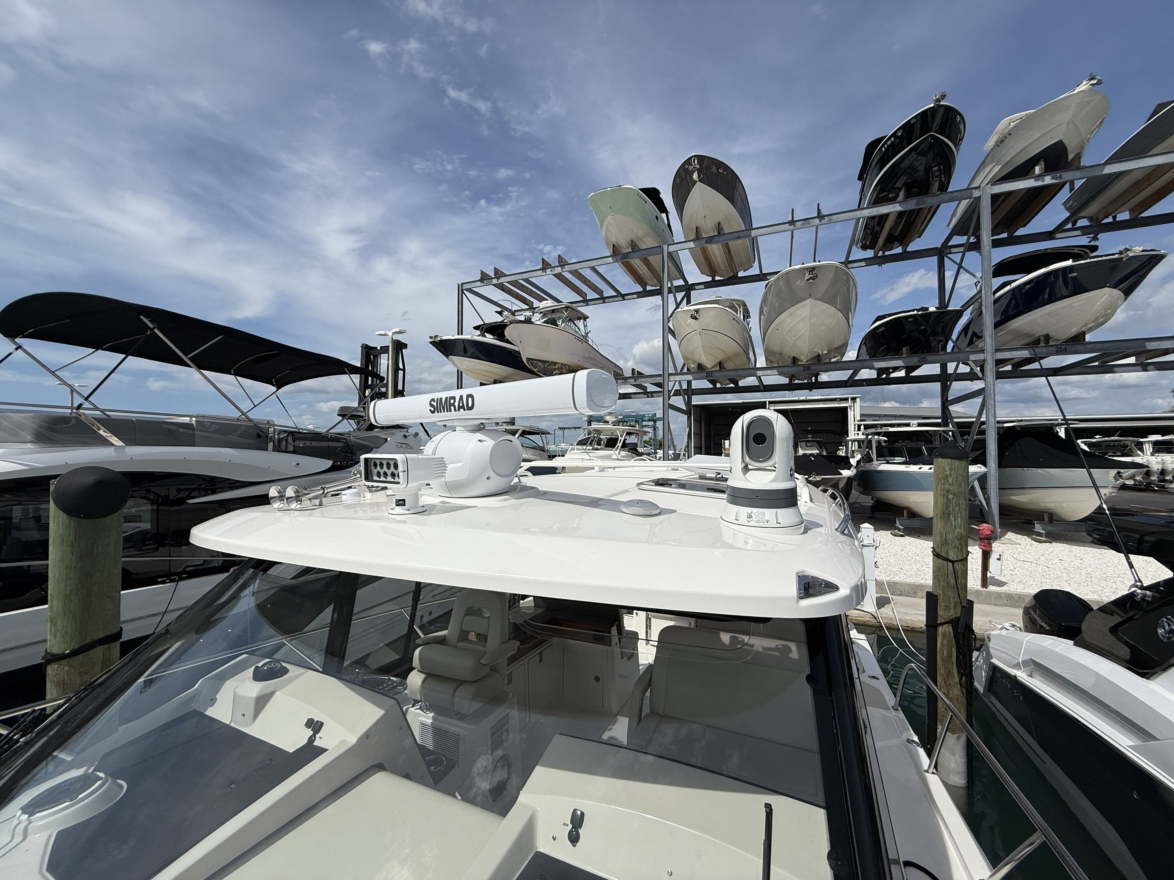 2026 Boston Whaler 405 Conquest - 3