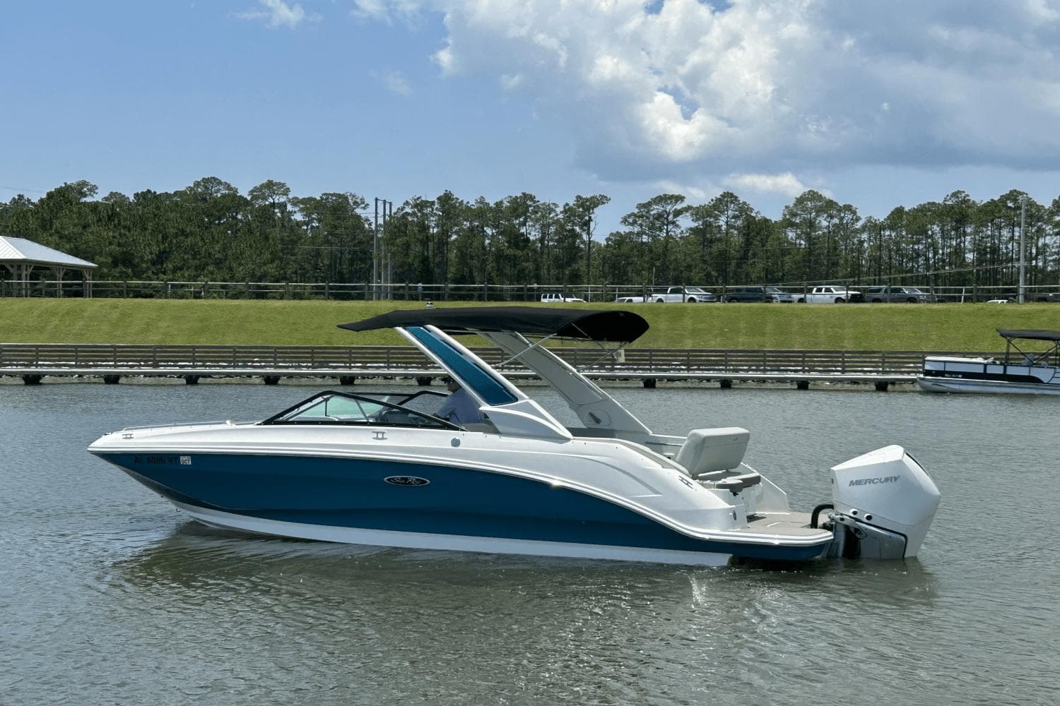 2023 Sea Ray SDX 250 Outboard - 4