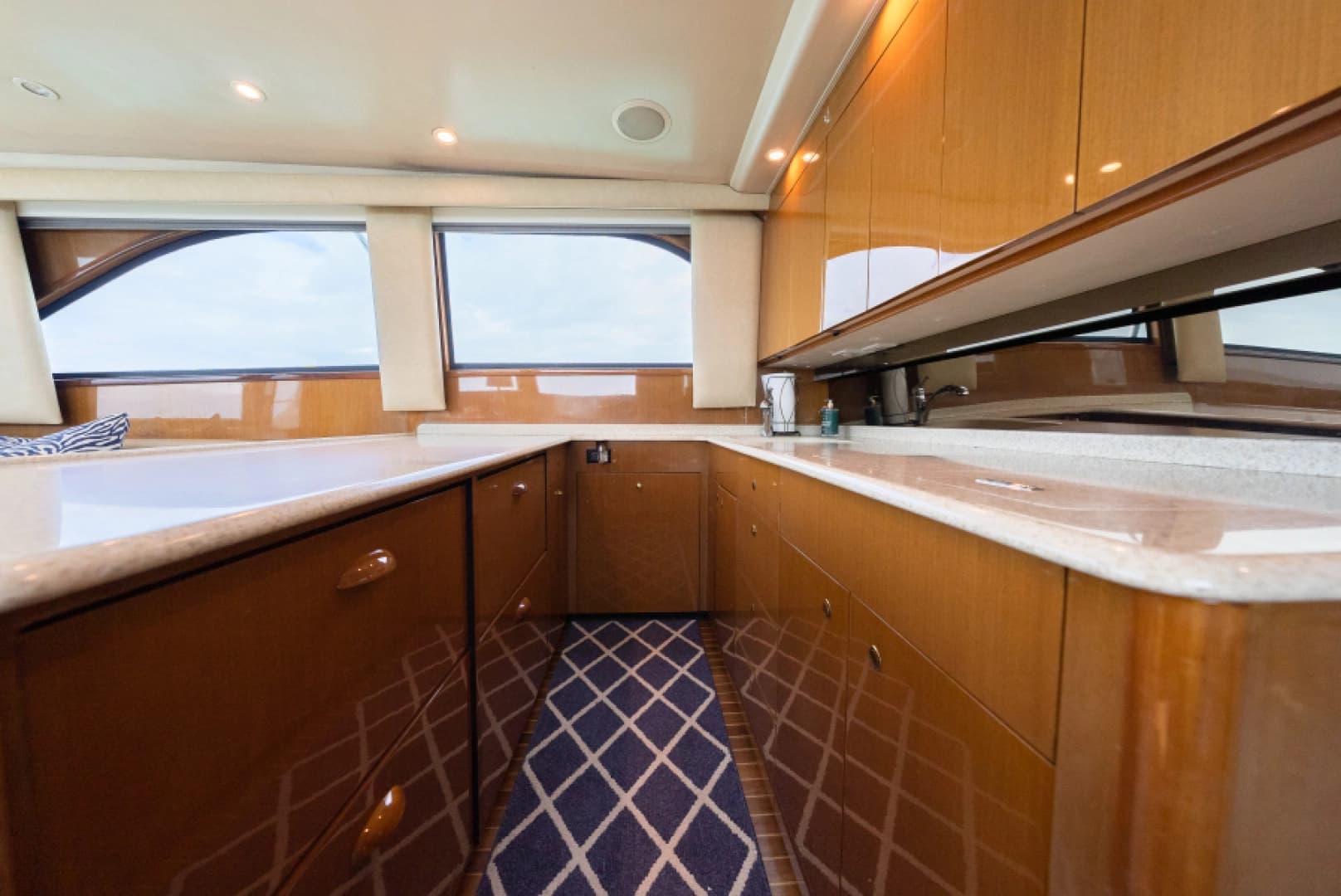 2003 Viking 45 Convertible - Image 25