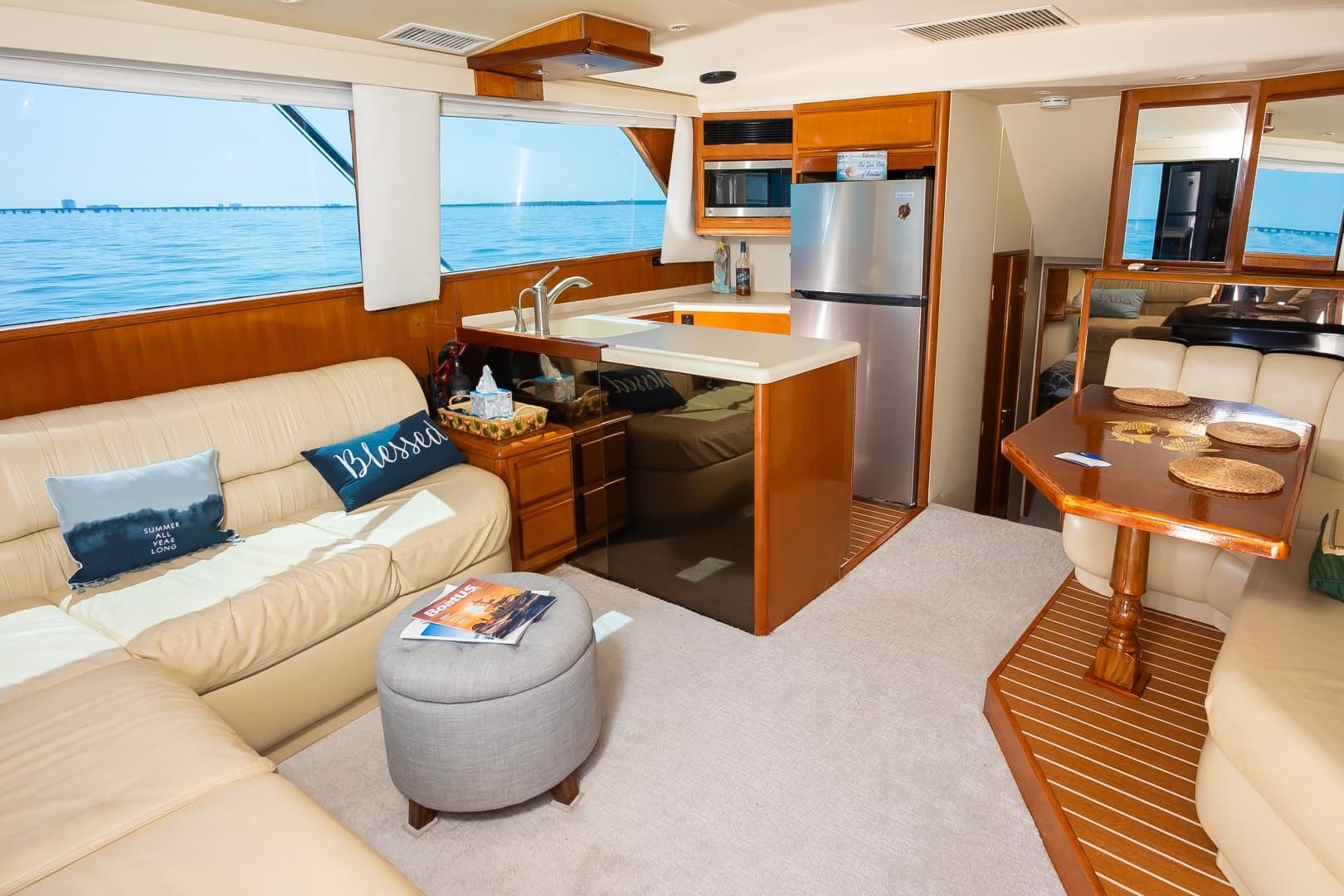 1998 Viking 47 Convertible - Image 29