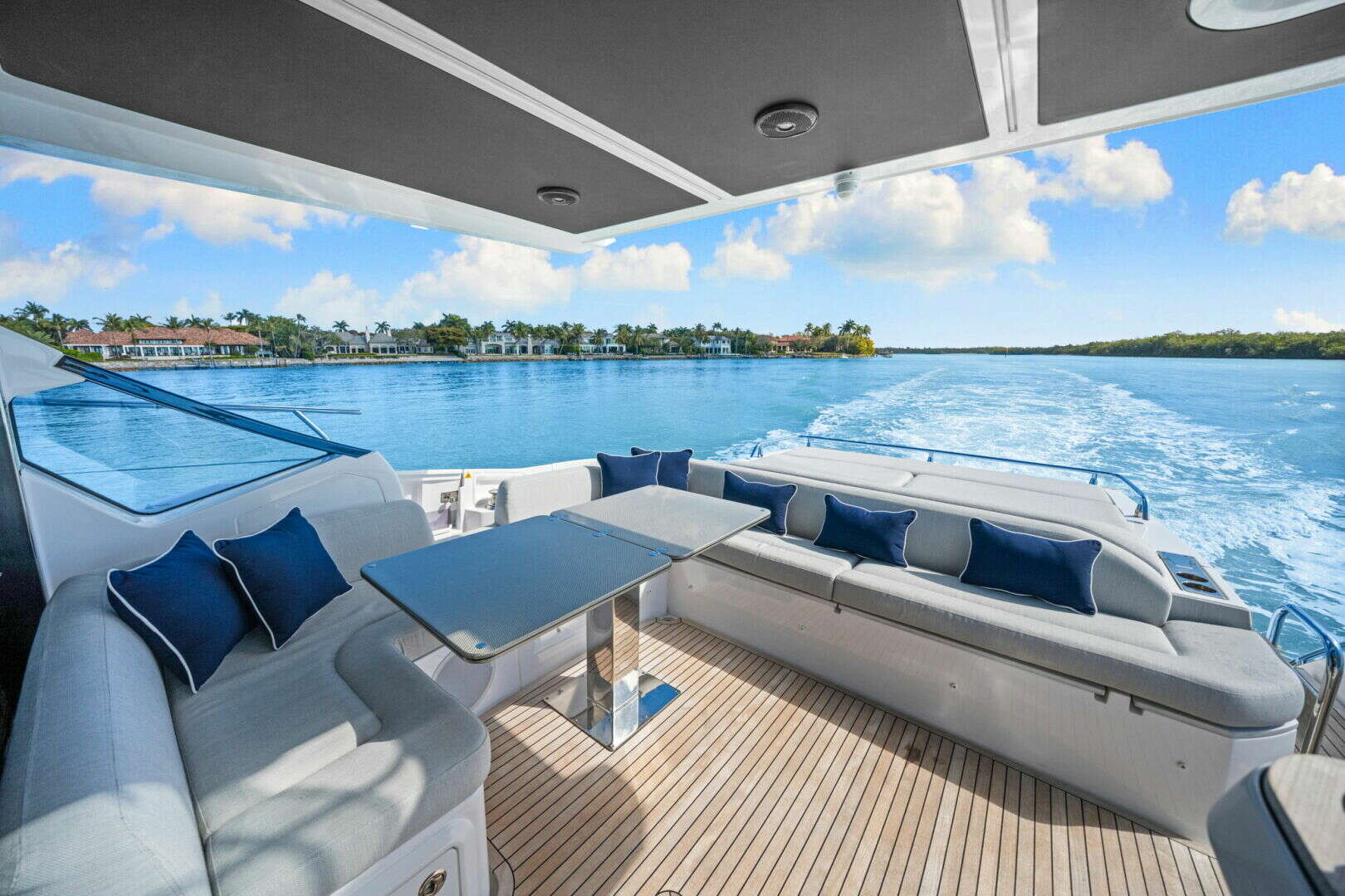 2022 Azimut S6 - Image 40