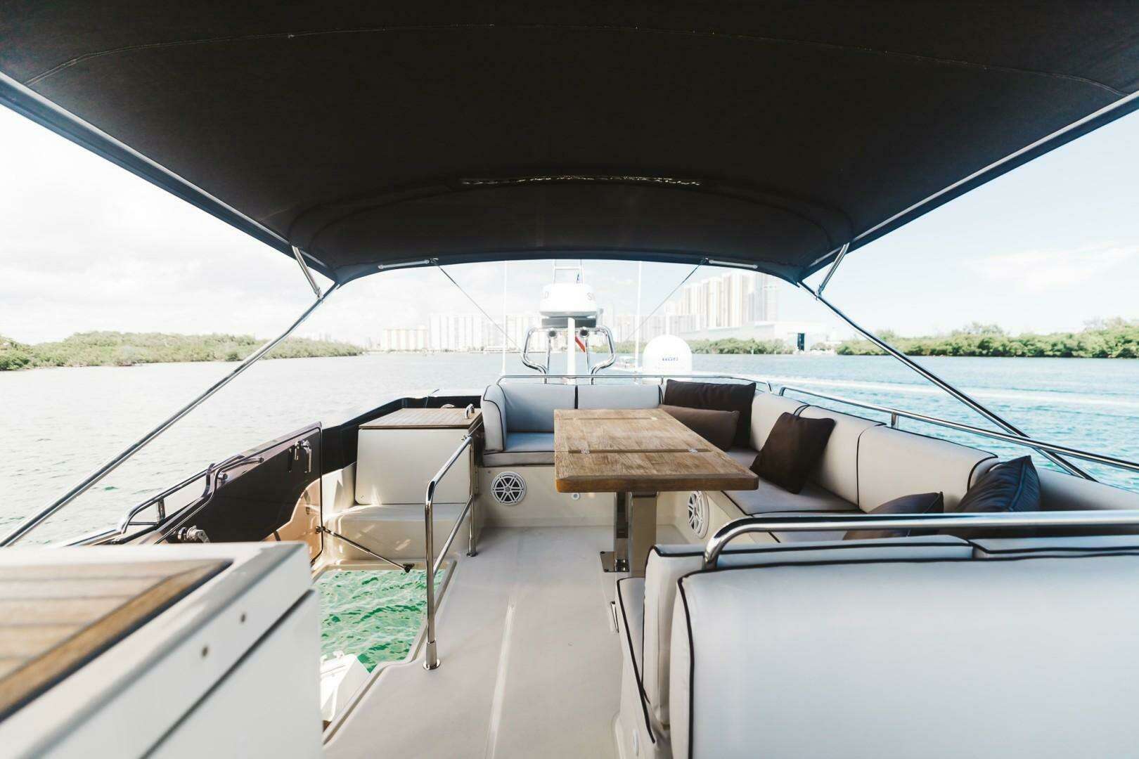 2015 Beneteau Monte Carlo 5 - Image 13
